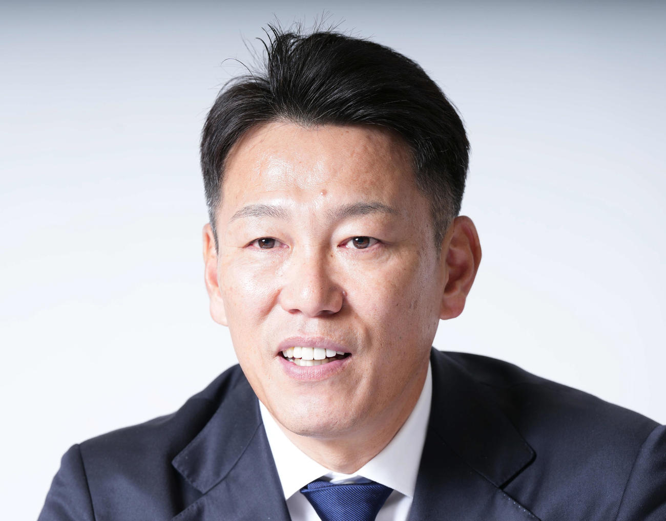 WBC連覇に向け心境を語る侍ジャパンの井端監督（撮影・たえ見朱実）