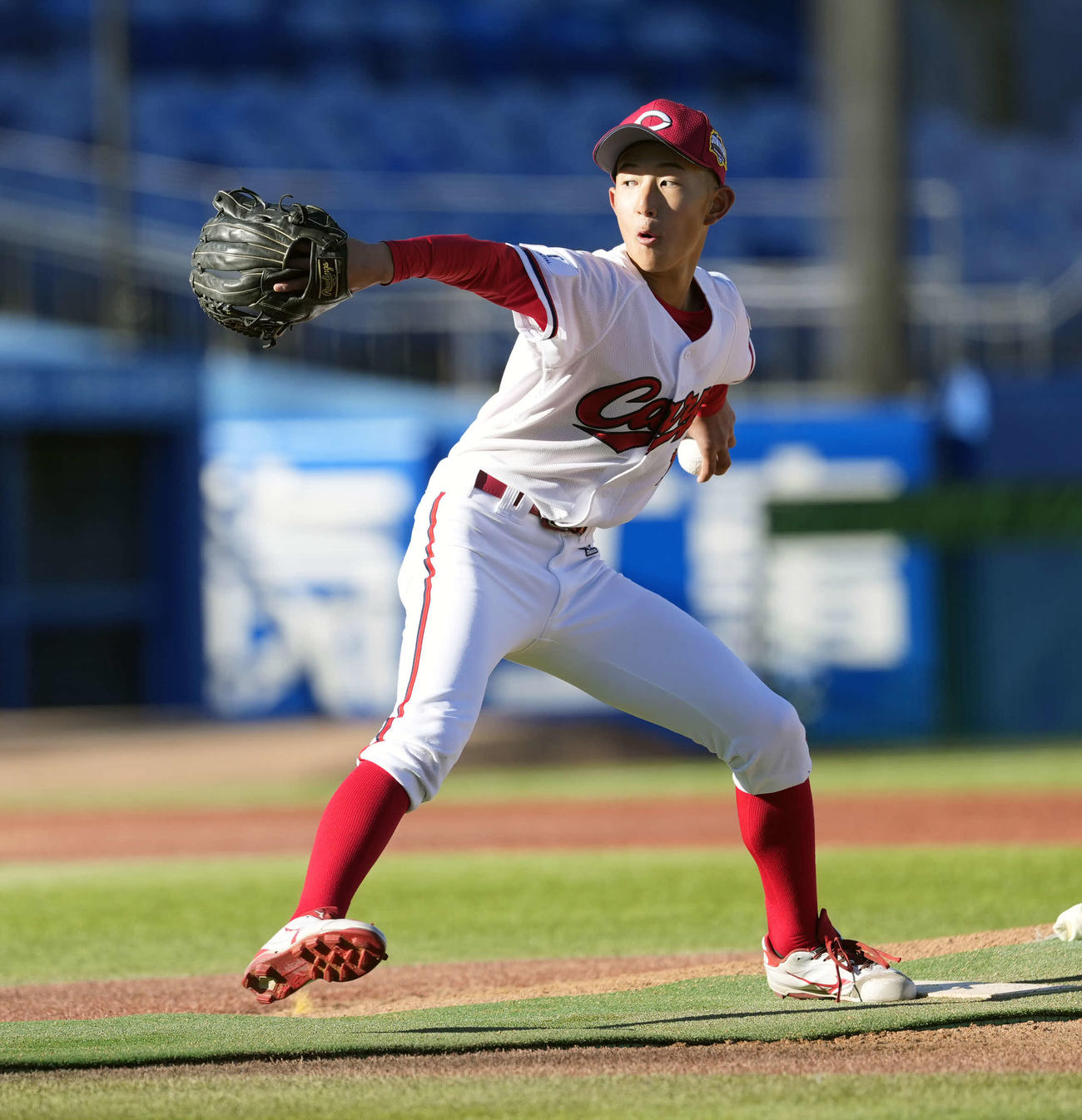 先発の広島ジュニア・三上（撮影・小島史椰）