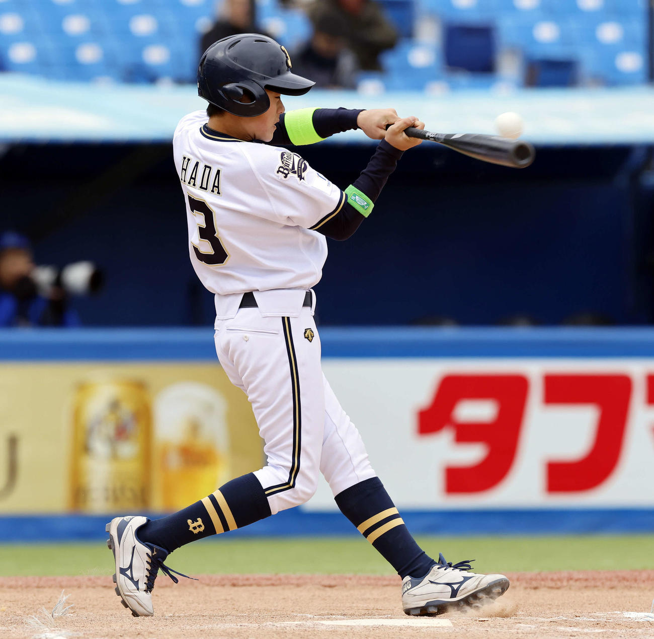 オリックスジュニア対DeNAジュニア　5回表オリックスジュニア無死、左前安打を放つオリックスジュニア羽田（撮影・山本朝陽）