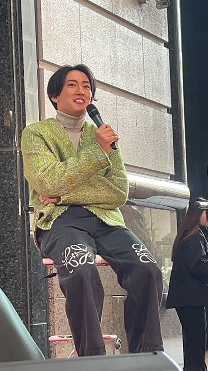 トークショーに出席したソフトバンク大津（撮影・佐藤究）