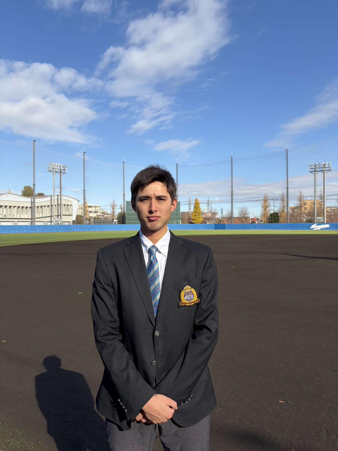 4年間練習した思い出が詰まった青学大グラウンドに2年後のプロ入りを誓う青学大のバデルナ（撮影・チーム提供）