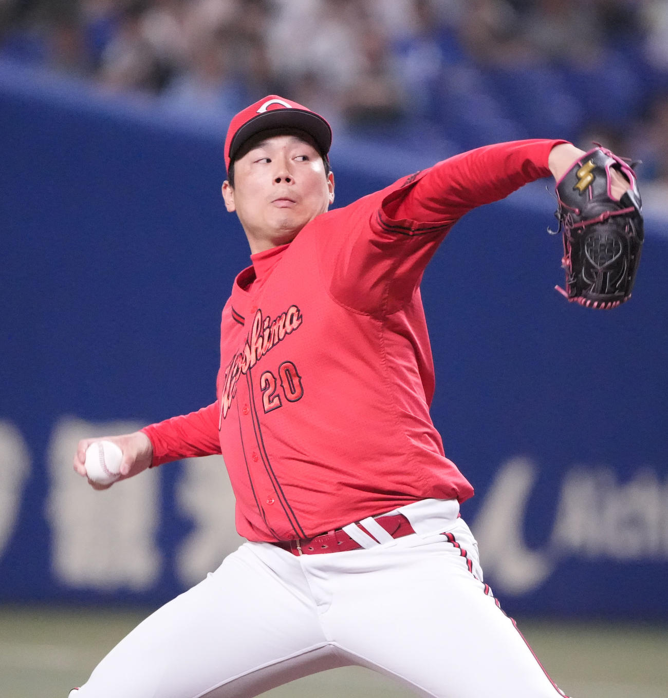 登板する栗林良吏