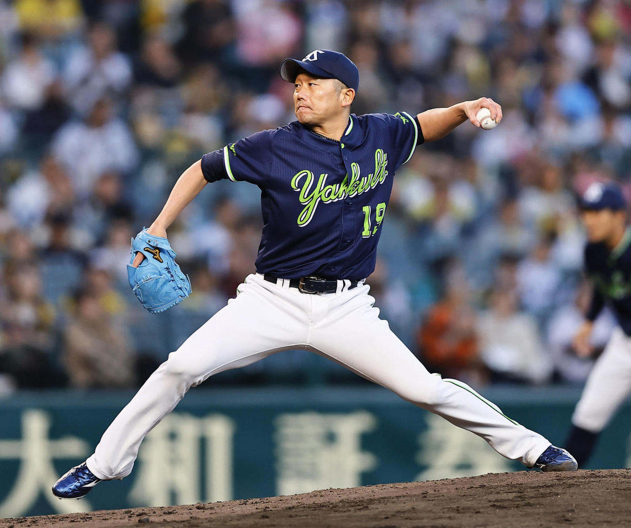 先発するヤクルト石川雅規