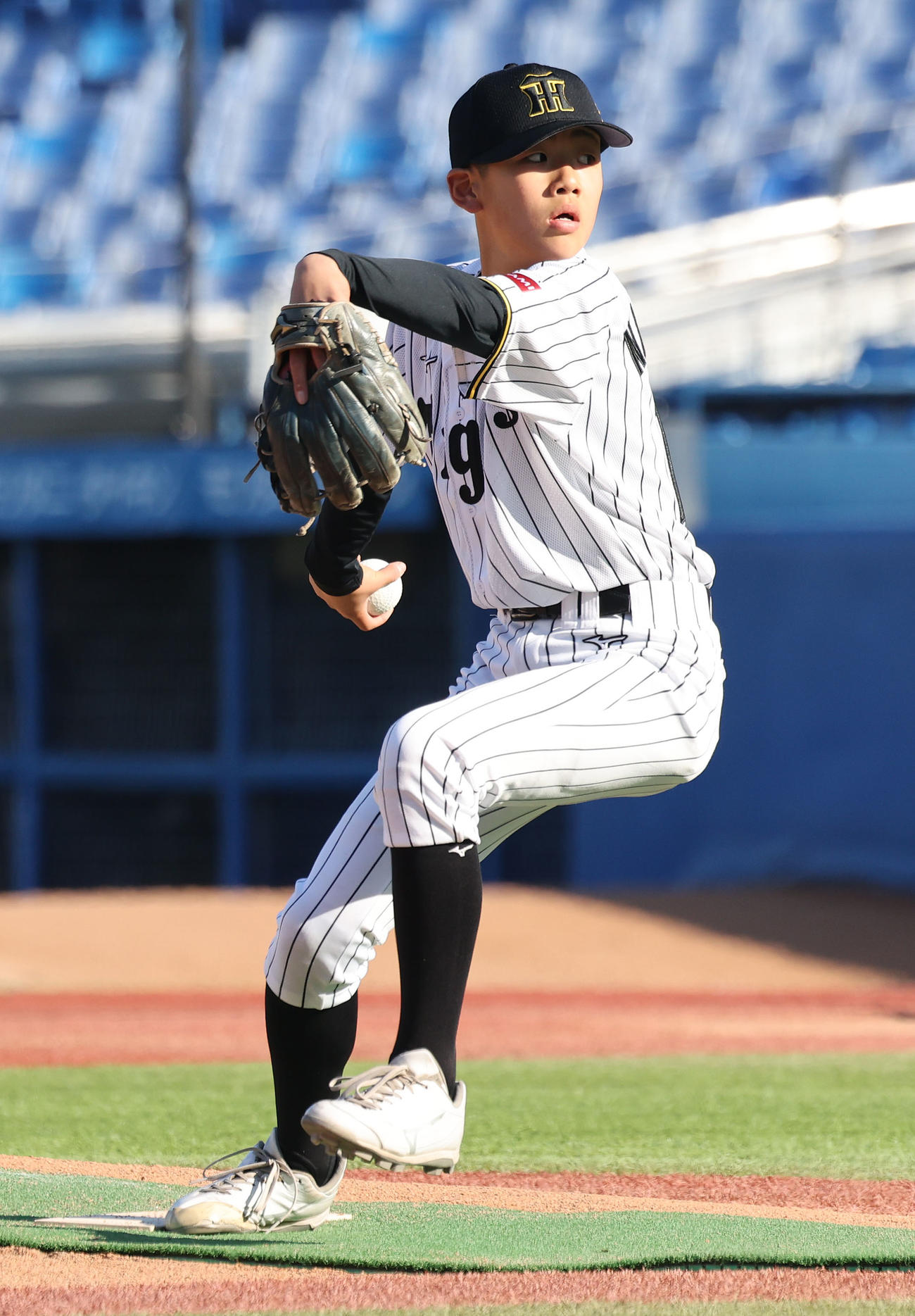 阪神ジュニア対ソフトバンクジュニア　阪神ジュニア先発の中川雄貴（撮影・宇治久裕）