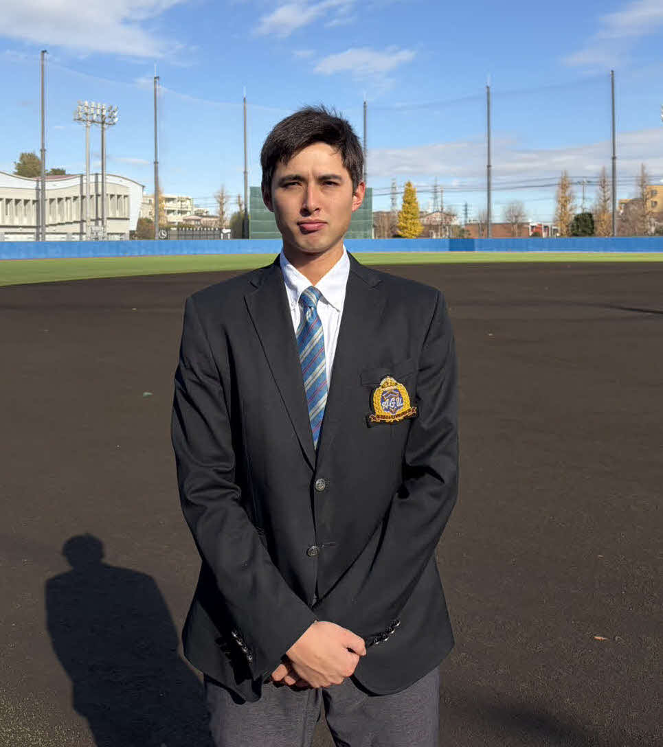 4年間練習した思い出が詰まった青学大グラウンドに2年後のプロ入りを誓う青学大のバデルナ・フェルガス