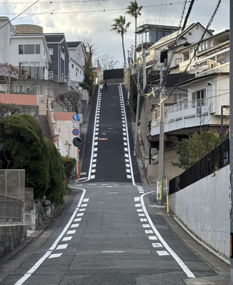 山川組の自主トレで使用した福岡市内の坂道（撮影・只松憲）