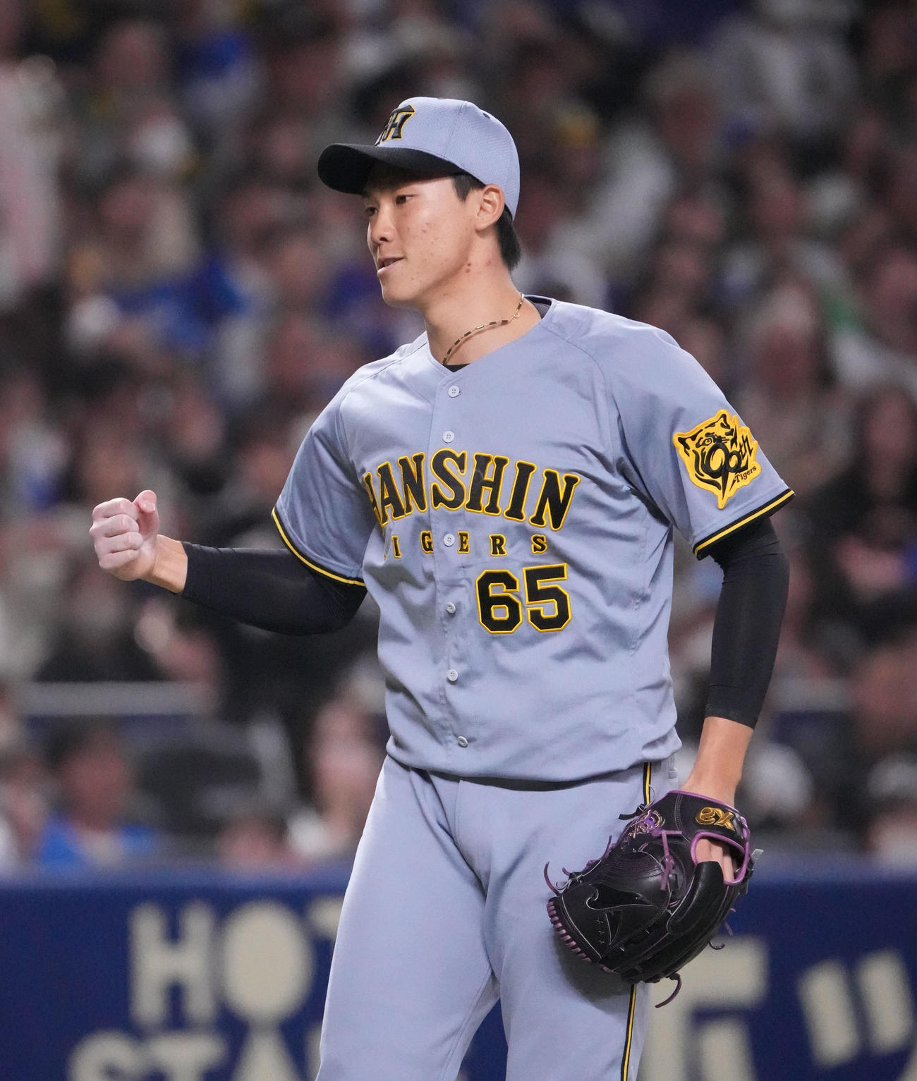 4月29日、中日対阪神　7回裏中日2死二塁、板山祐太郎を遊ゴロに打ち取りガッツポーズをする湯浅