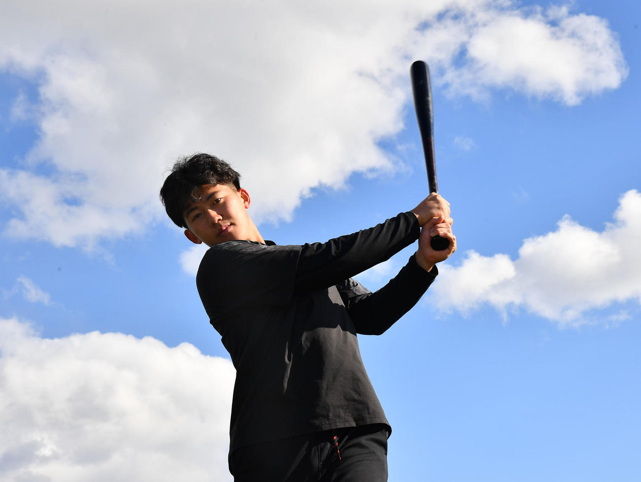 自主トレを公開した阪神立石（撮影・岩下翔太）
