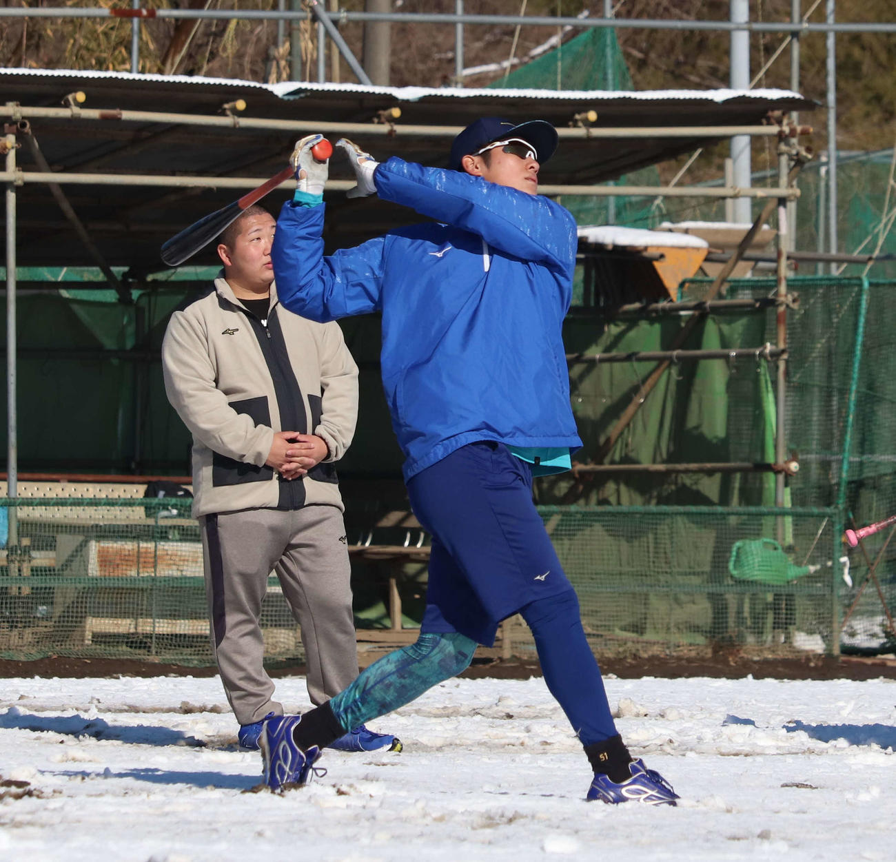 地元の埼玉・さいたま市内で新年1発目の自主トレを行う中日上林