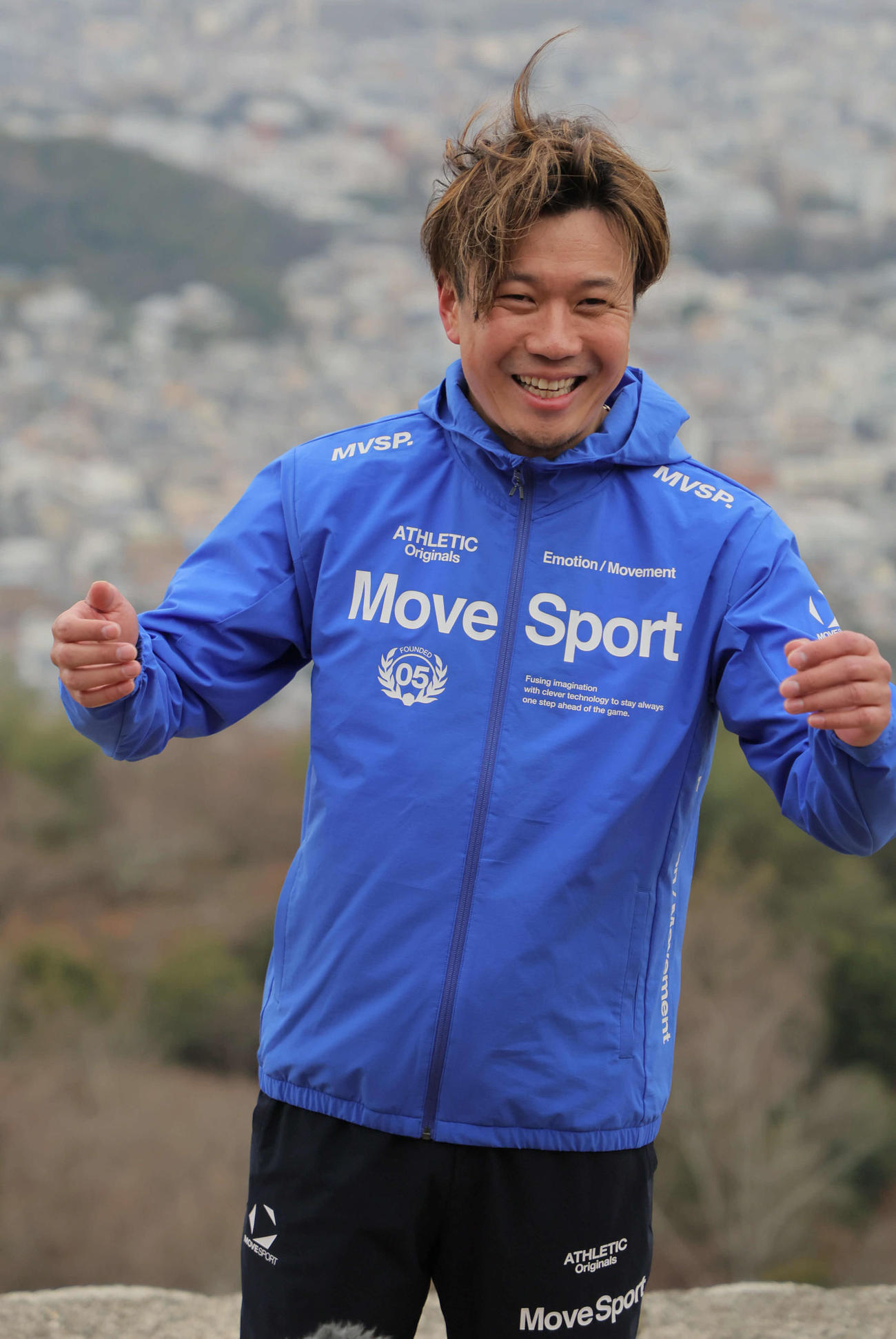 年始恒例の大文字山登山を行った中日大野（撮影・宮崎幸一）