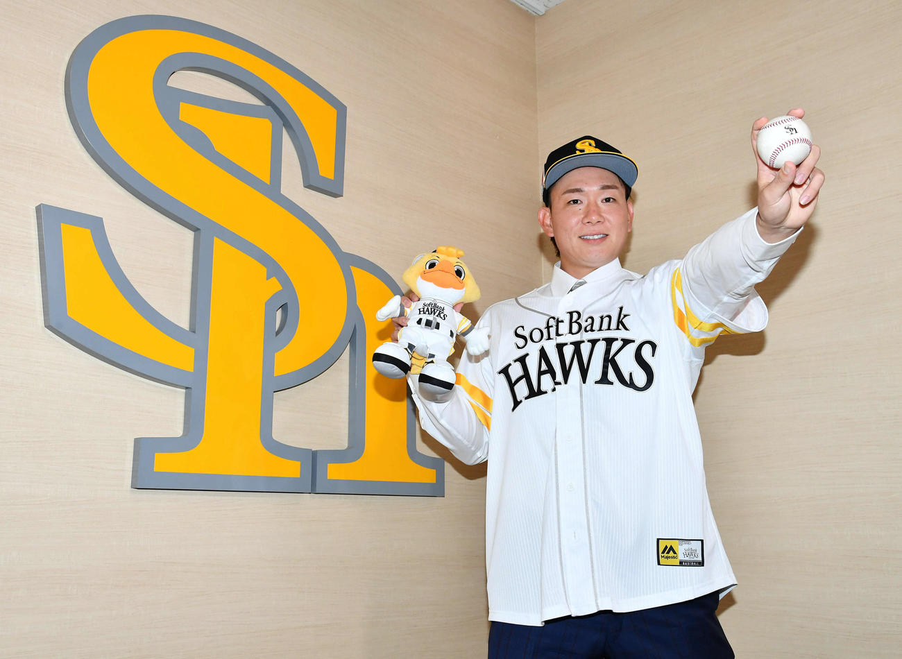 現役ドラフトでソフトバンクに入団した中村稔（撮影・岩下翔太）