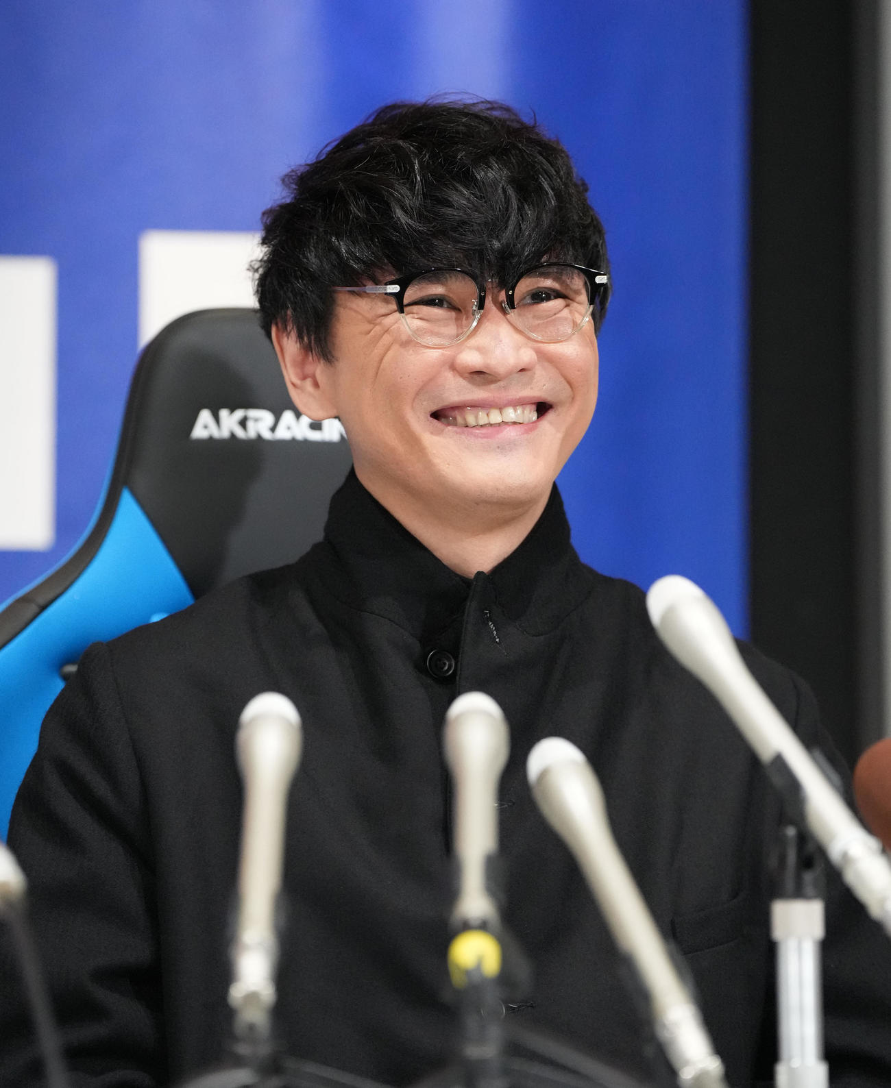 ドラゴンズ90周年広報アンバサダーに就任し会見するサカナクションの山口一郎（撮影・森本幸一）