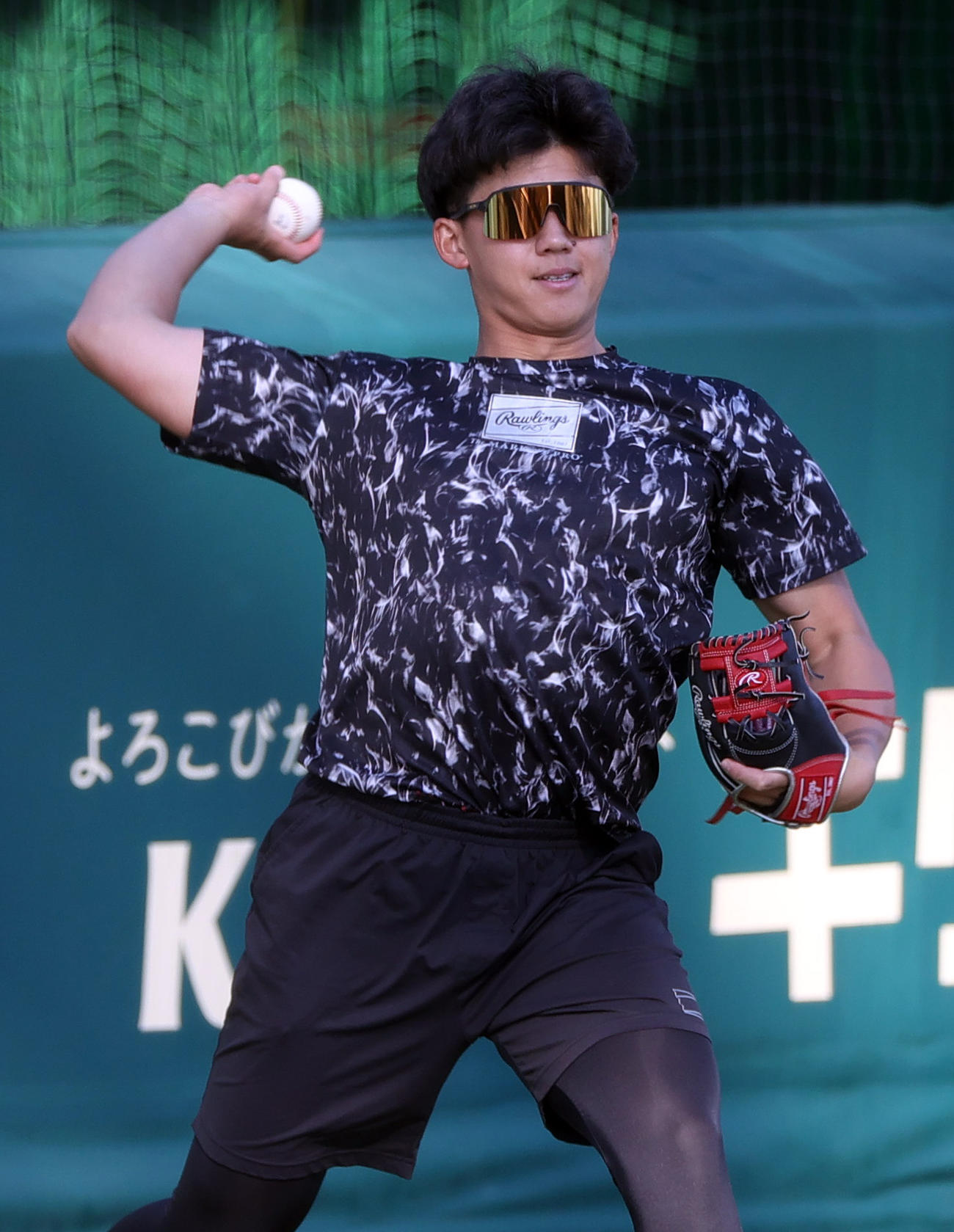 自主トレする阪神立石（撮影・上山淳一）