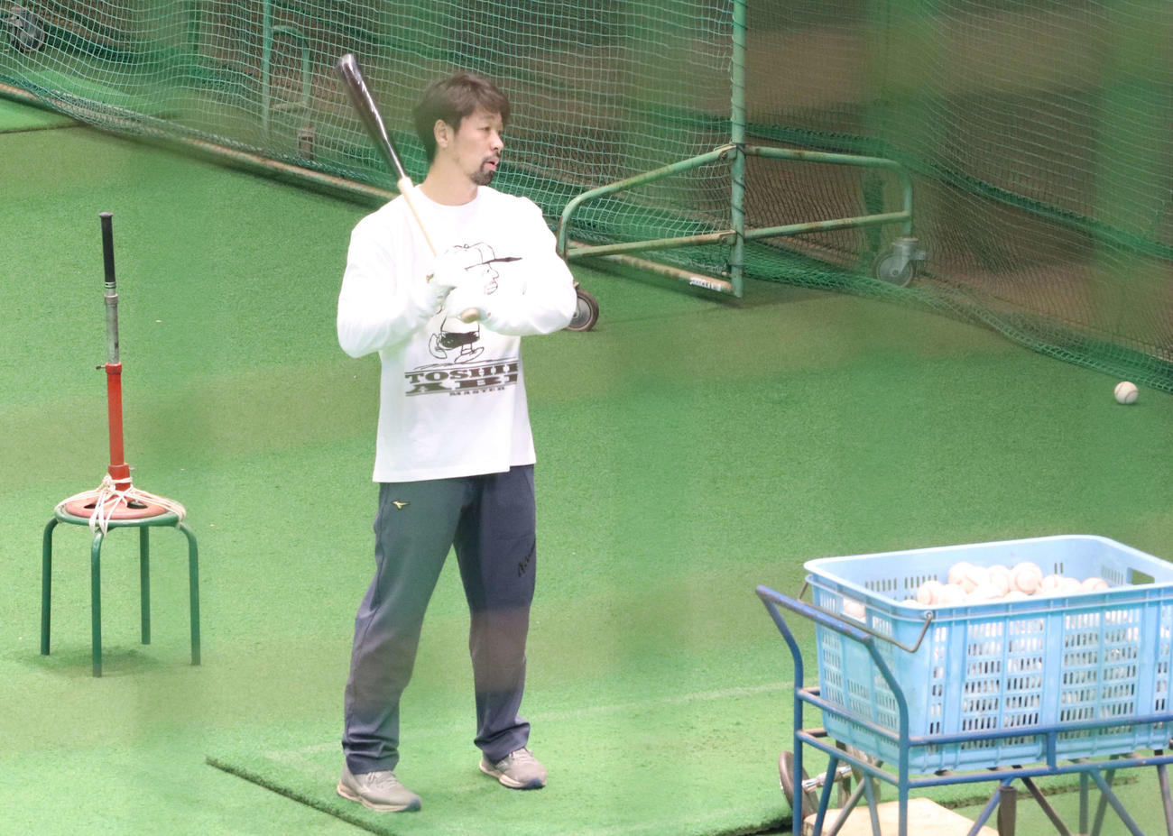 ナゴヤ球場で自主練習を行う中日阿部