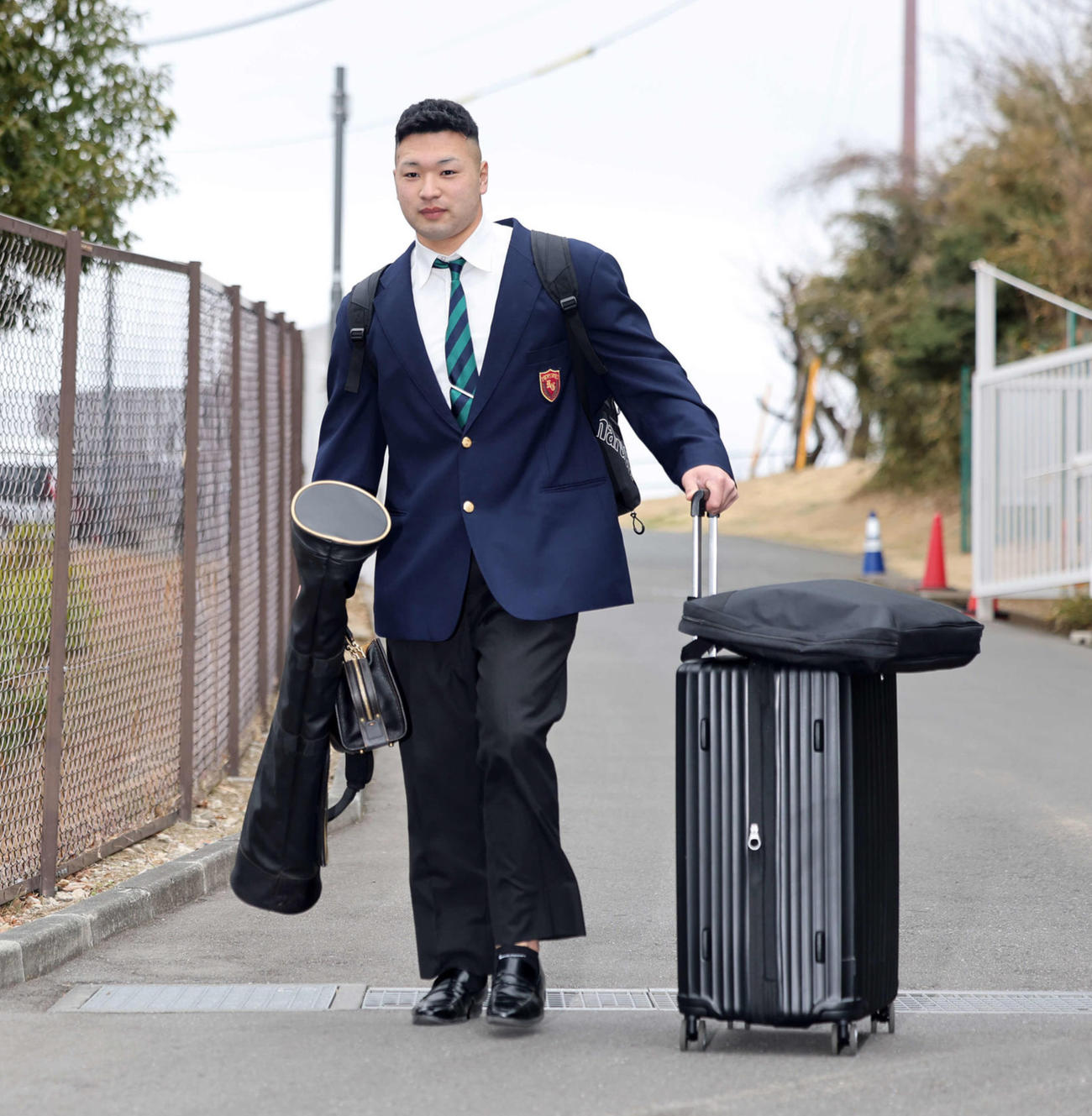 入寮した巨人ドラフト6位の藤井（撮影・浅見桂子）