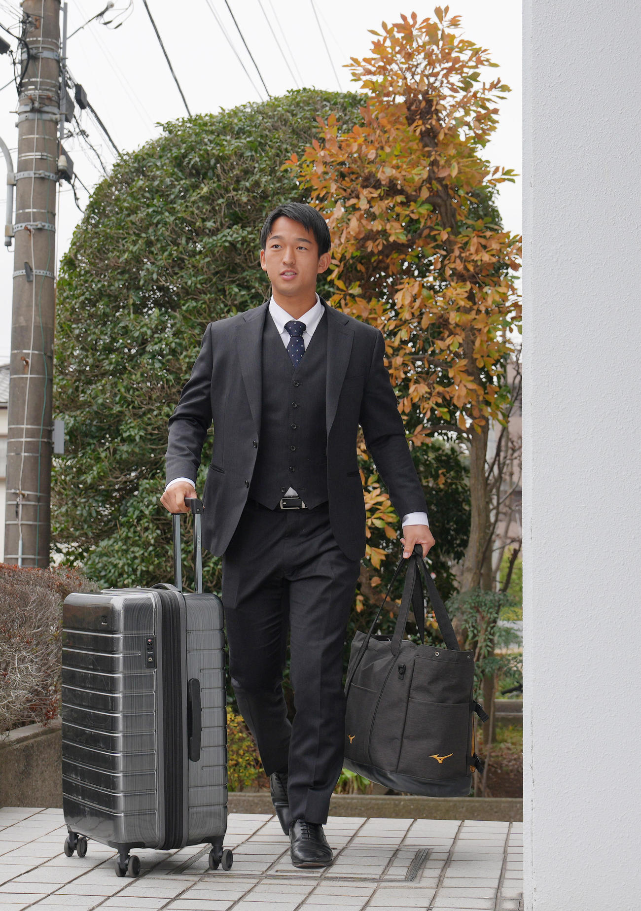 ヤクルト戸田寮に入寮したドラフト1位松下（撮影・足立雅史）