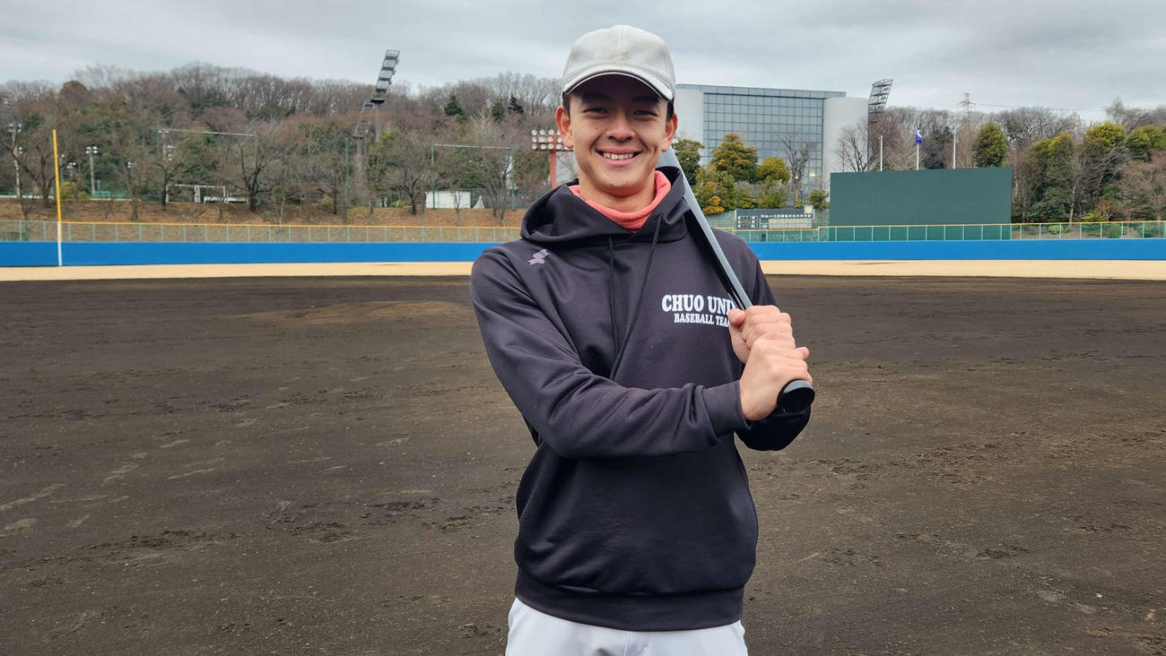 練習始めでチームスローガン「束」のもと、「日本一」を目標に掲げた安田主将（撮影・保坂淑子）
