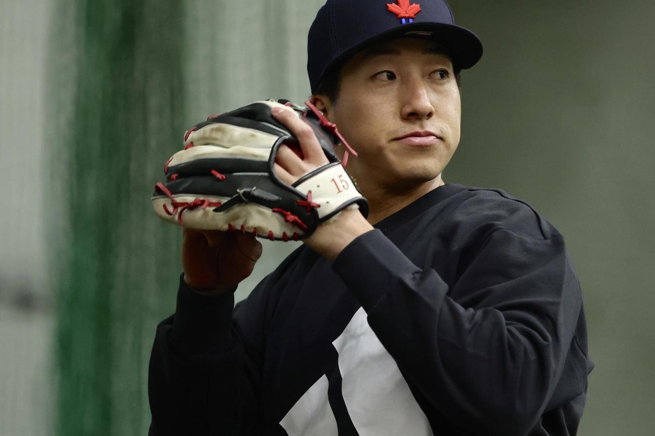 キャッチボールする巨人大勢（撮影・河田真司）