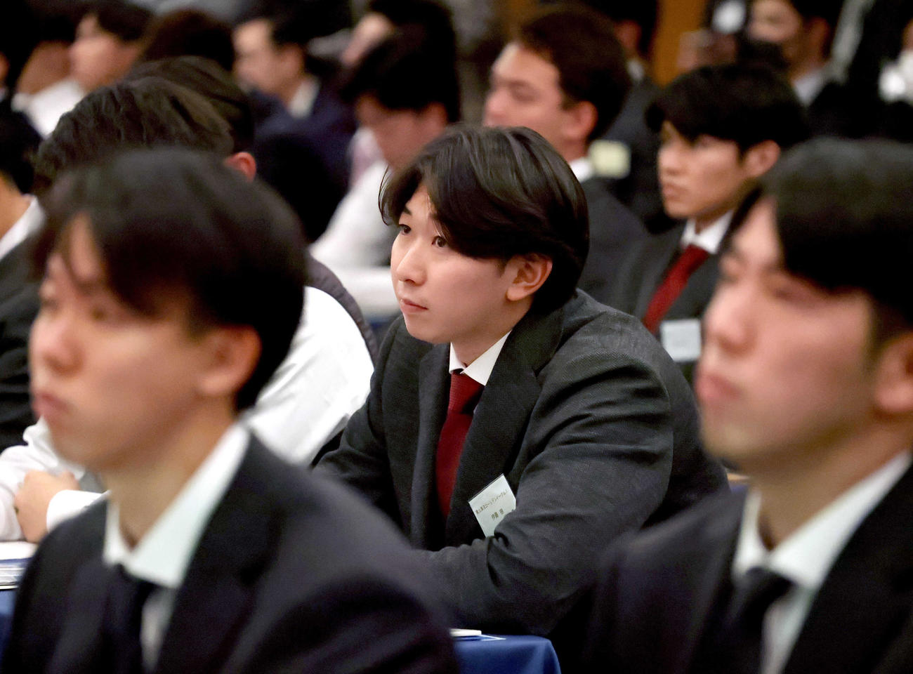 NPB新人選手研修会で講義を受ける楽天伊藤樹（代表撮影）