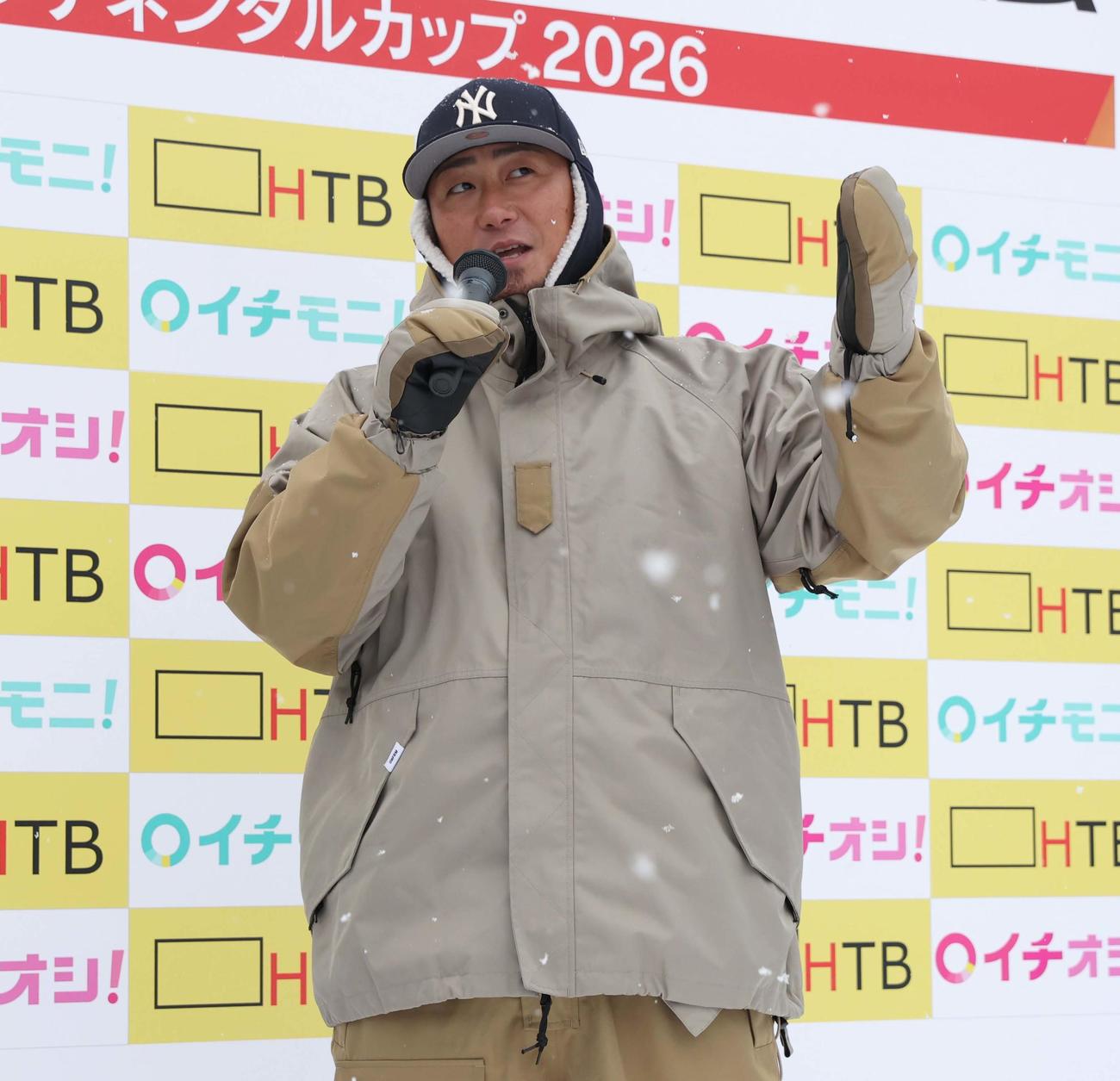 トークショーをする中田さん（撮影・黒川智章）