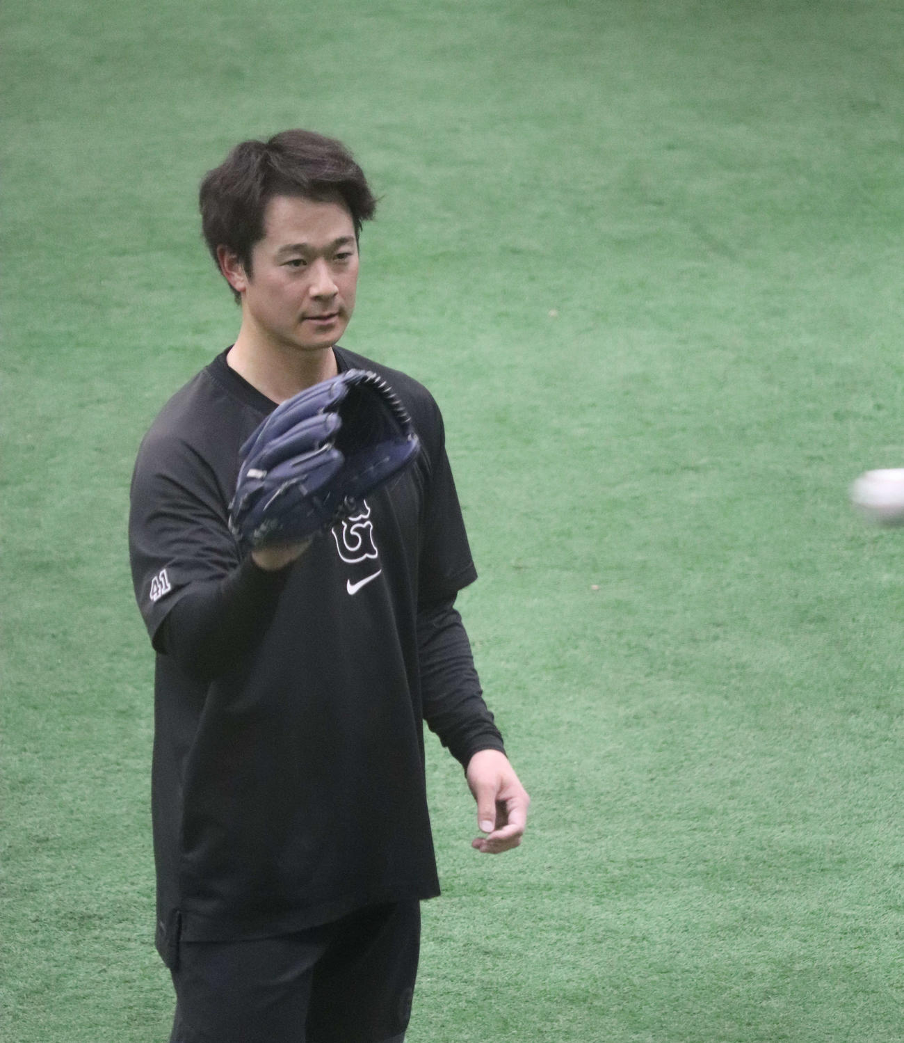 ジャイアンツ球場で自主トレする巨人中川（撮影・小早川宗一郎）