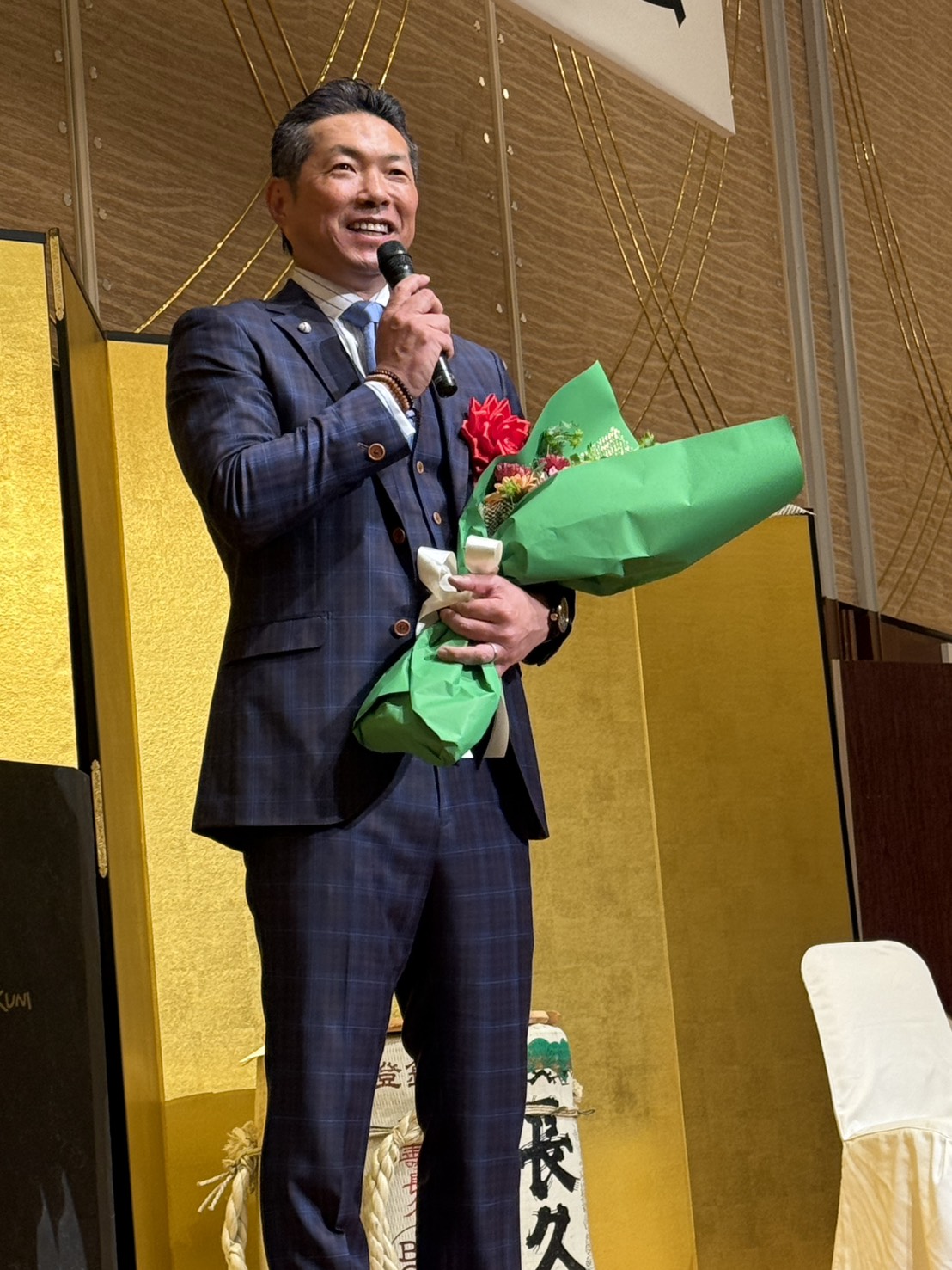 和歌山での後援会パーティーであいさつするソフトバンク小久保監督