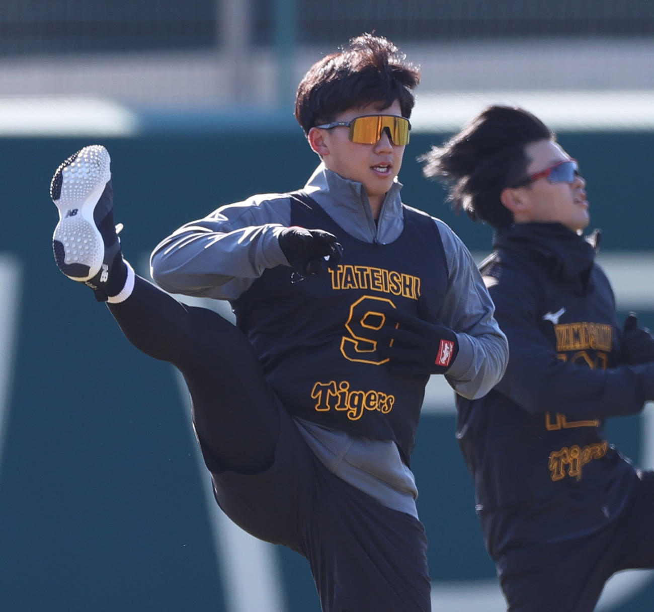 新人合同自主トレに励む阪神立石（撮影・上山淳一）