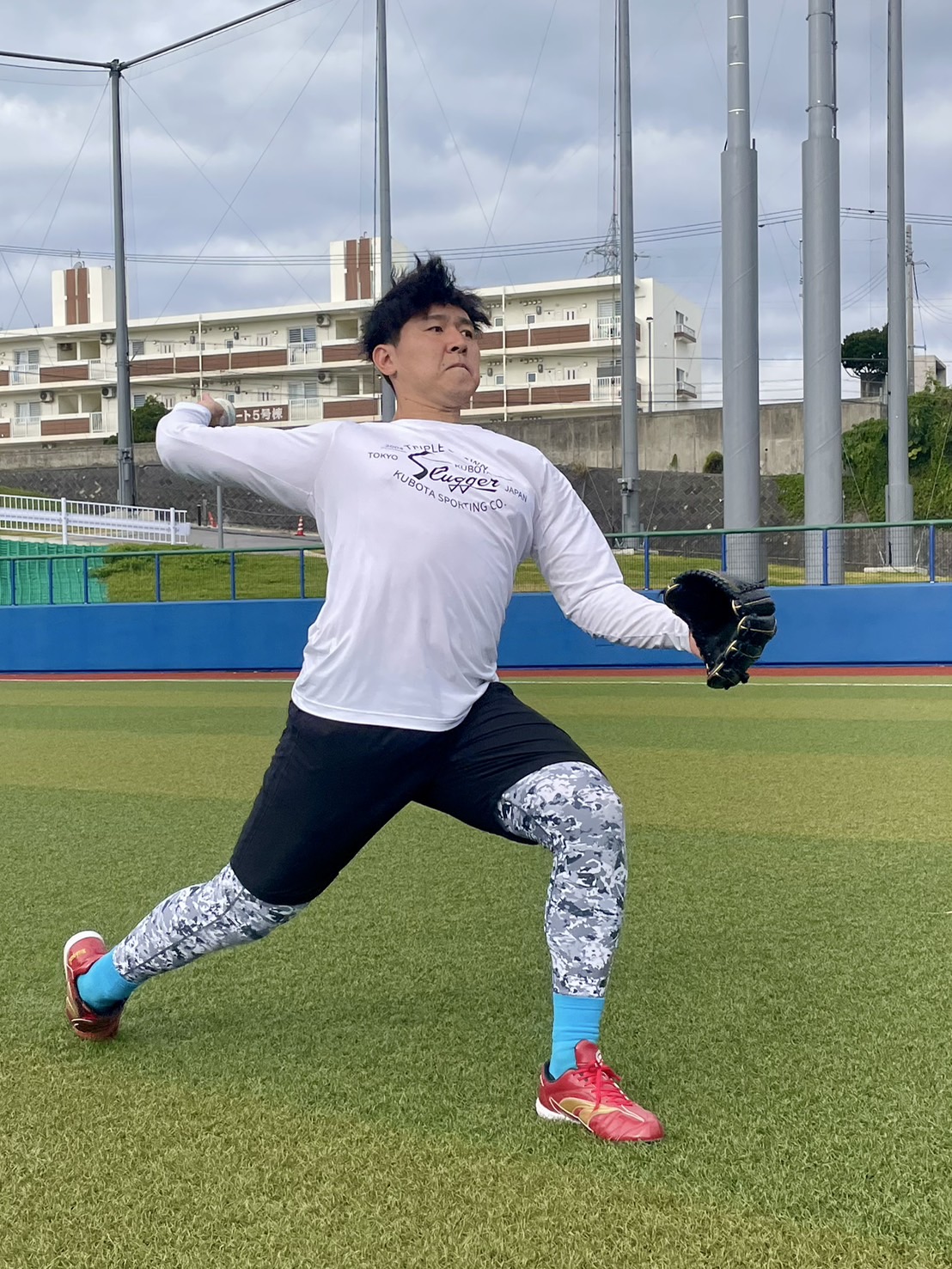 自主トレを公開した楽天西口（球団提供）