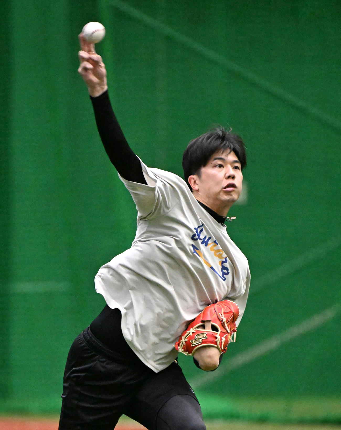 キャッチボールをする阪神才木（撮影・石井愛子）