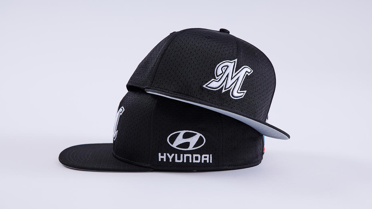 「Hyundai」ロゴの入ったキャップ（球団提供）