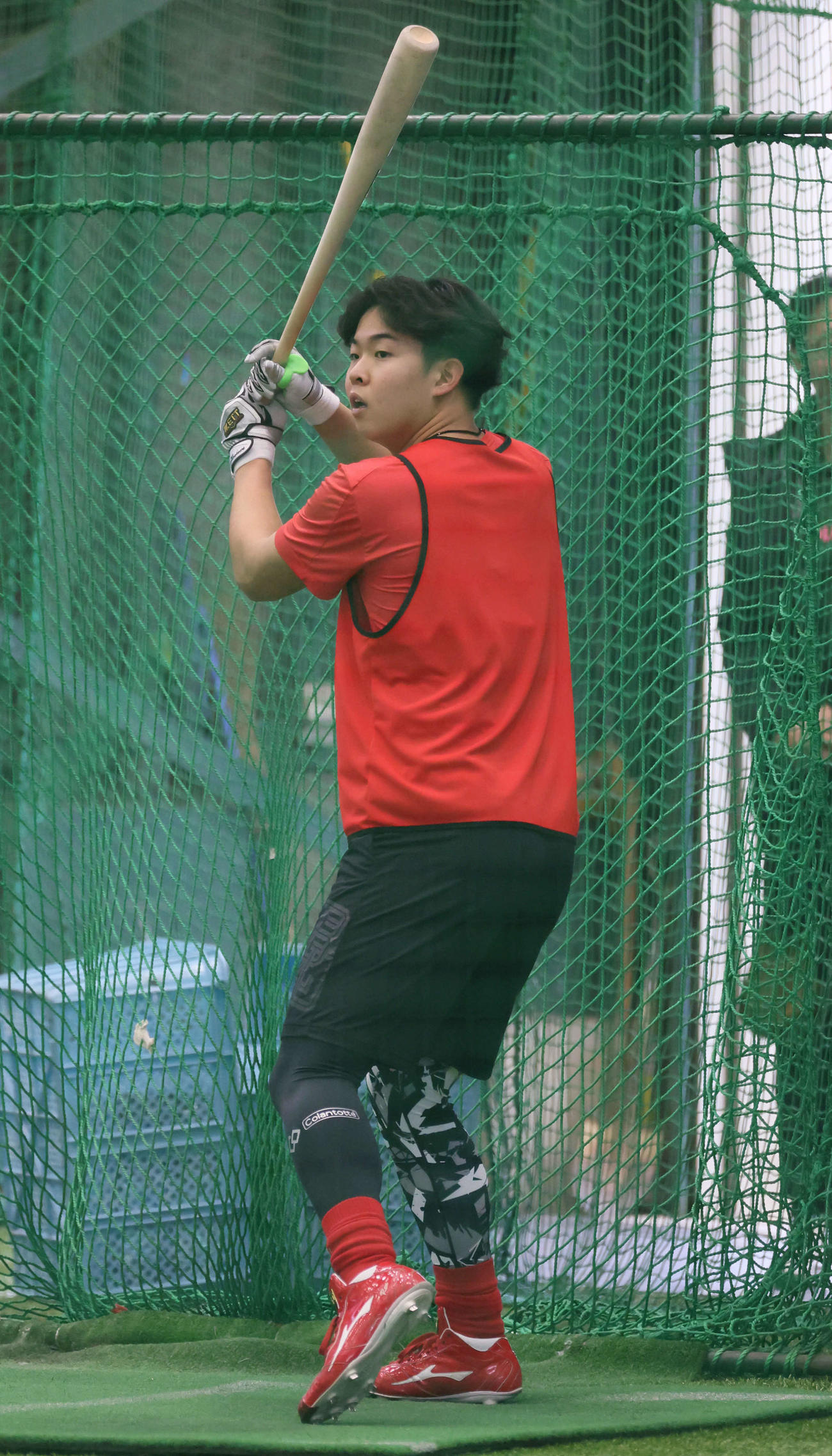 右打席で打撃練習するドラフト1位の平川（撮影・加藤孝規）
