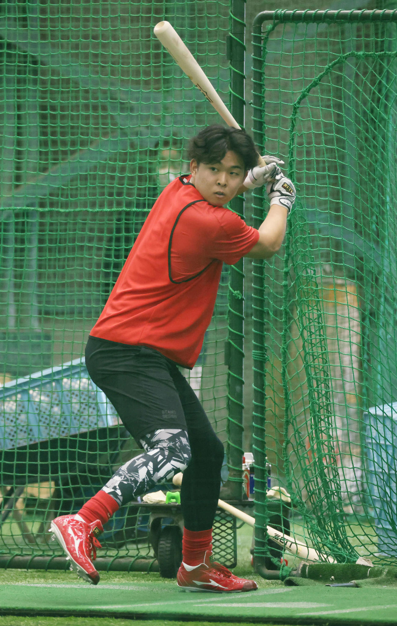 左打席で打撃練習するドラフト1位の平川（撮影・加藤孝規）