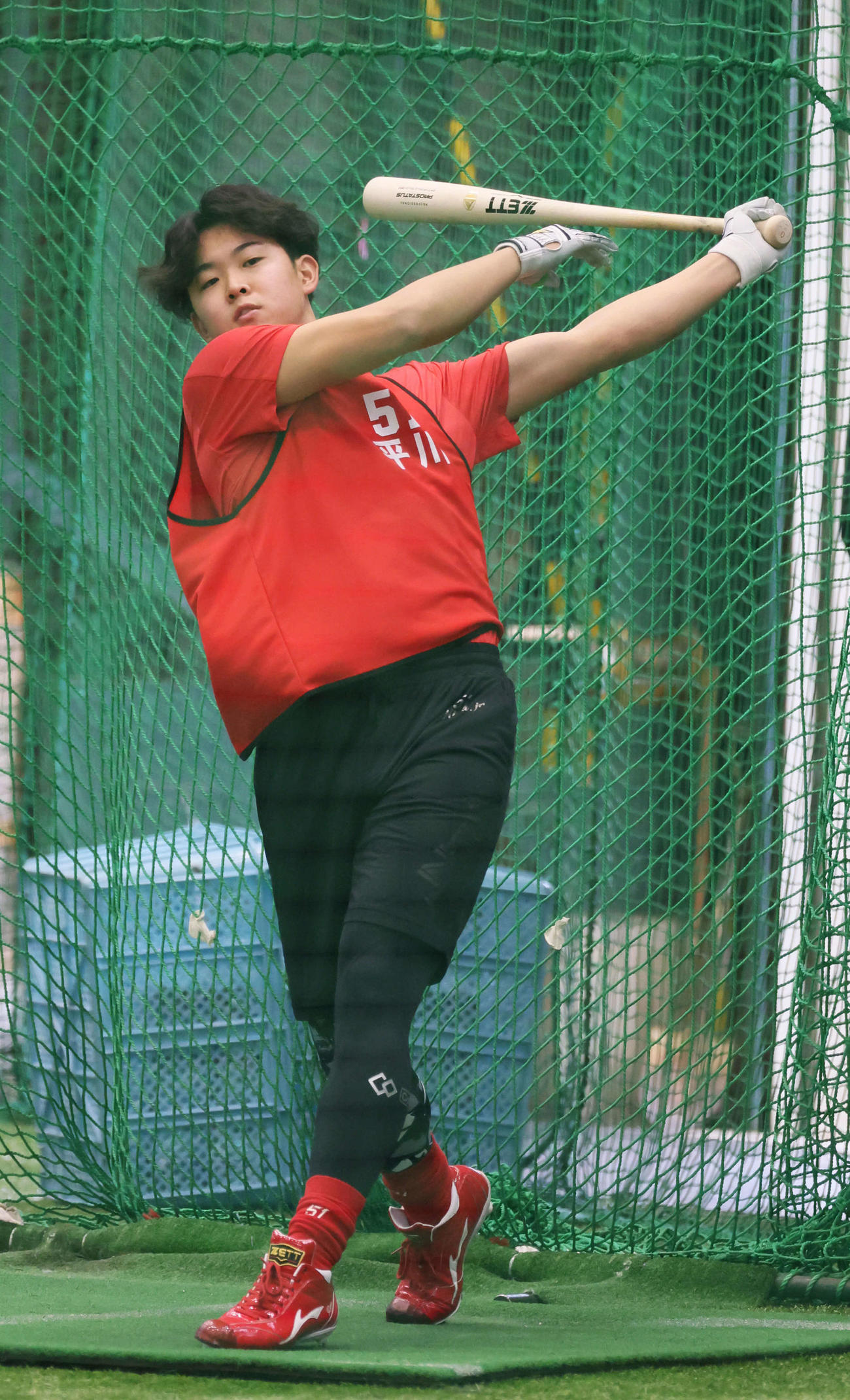 右打席で打撃練習するドラフト1位の平川（撮影・加藤孝規）