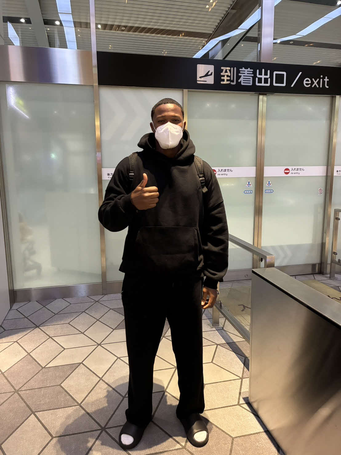 来日した阪神のアンソニー・マルティネス（球団提供）