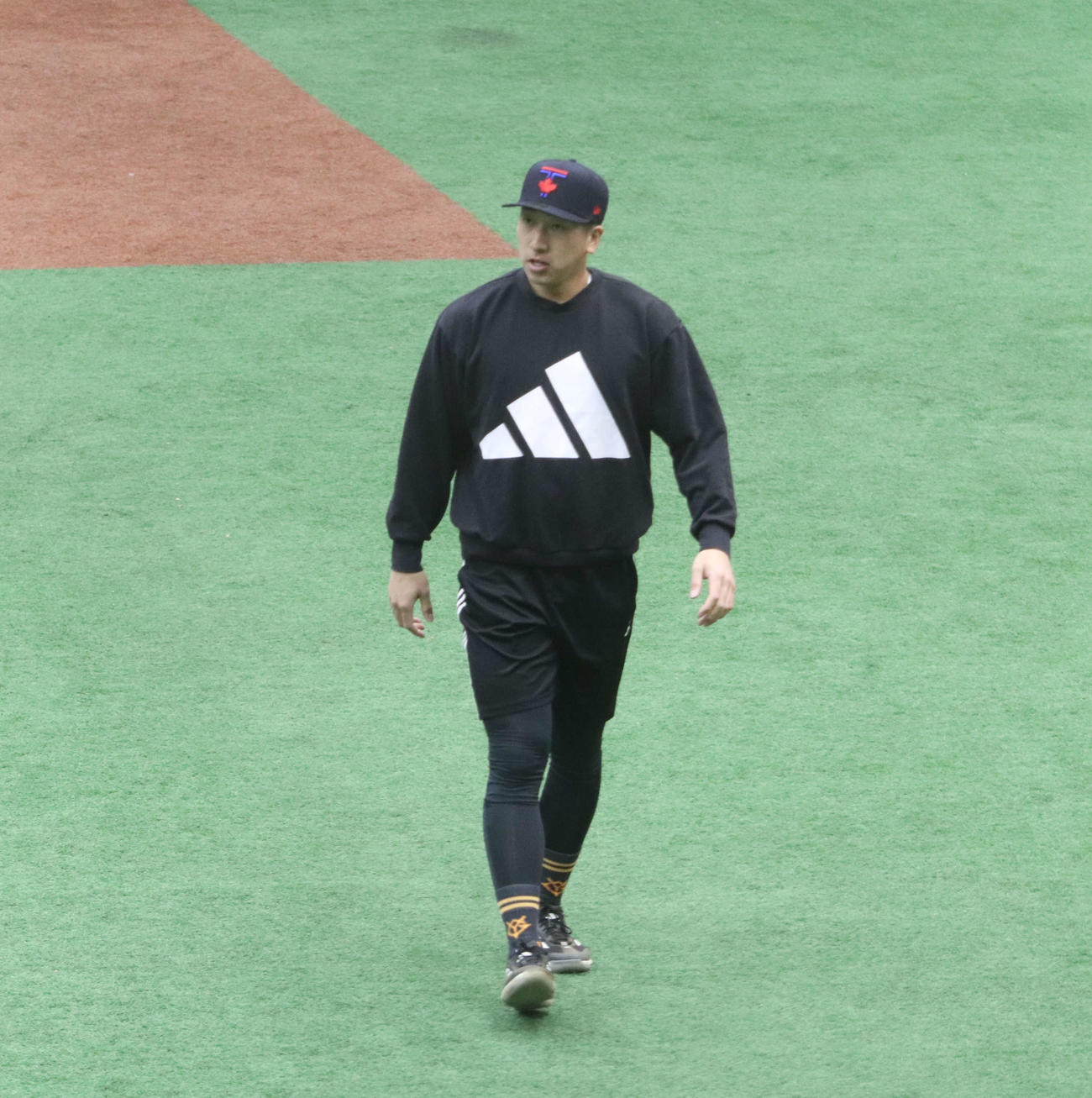 ジャイアンツ球場で自主トレする巨人大勢（撮影・小早川宗一郎）