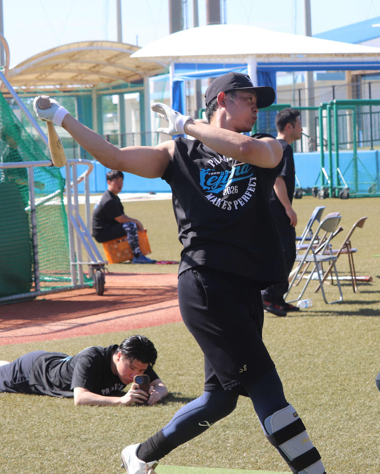 沖縄・伊江島の自主トレに参加した西武石井（撮影・小早川宗一郎）