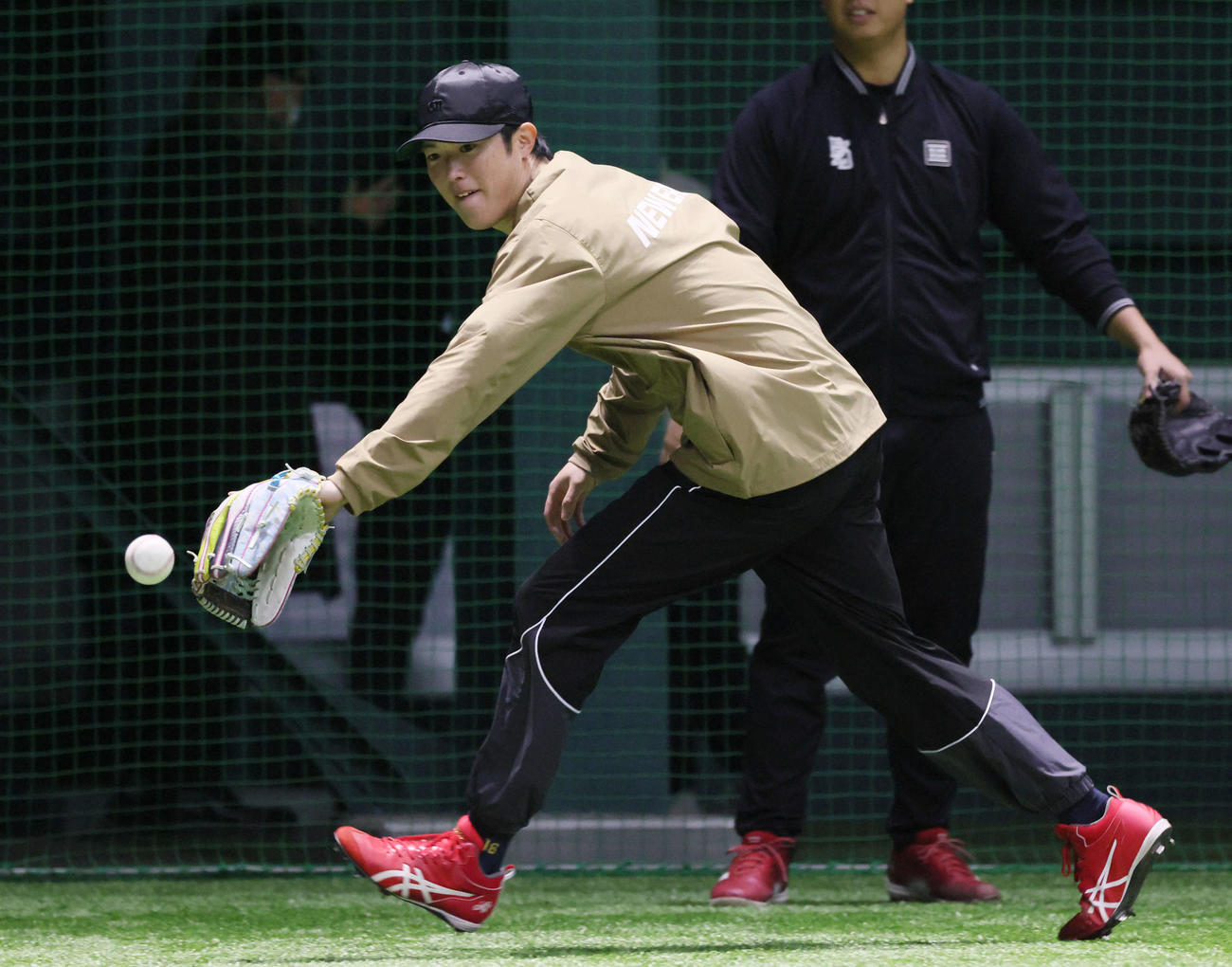 ノックを受ける広島森下（撮影・加藤孝規）