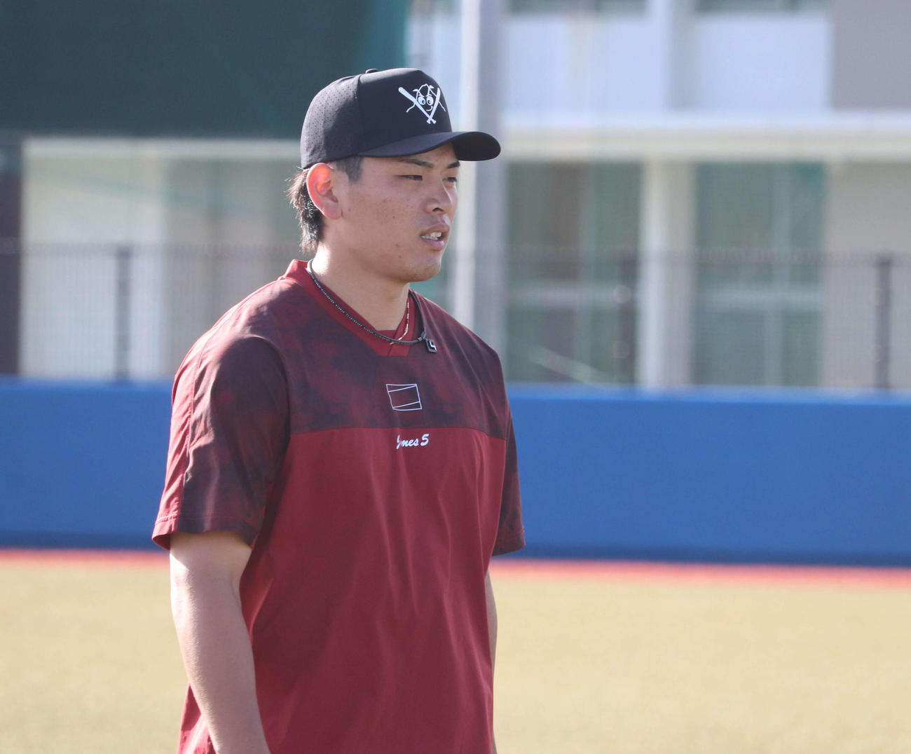 沖縄・伊江島の自主トレに参加した日本ハム野村（撮影・小早川宗一郎）