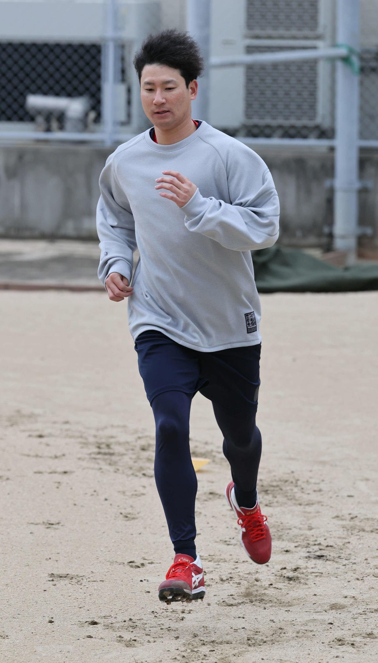 走り込む広島島内（撮影・加藤孝規）