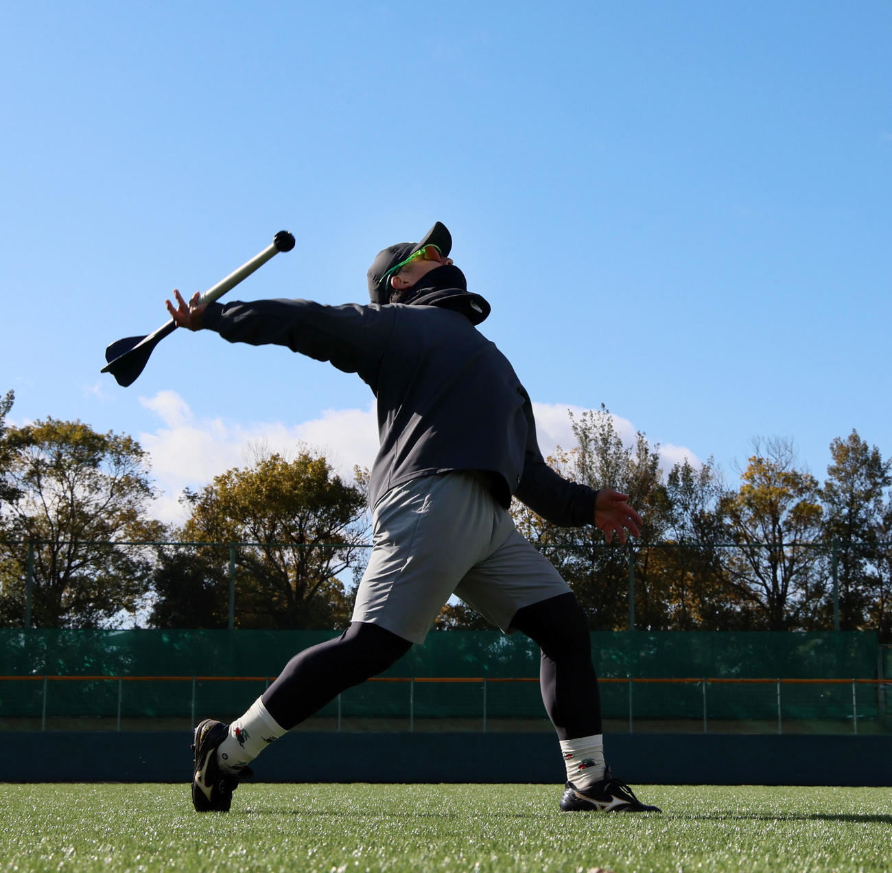 やり投げトレーニングを行うソフトバンク野村（撮影・加藤哉）