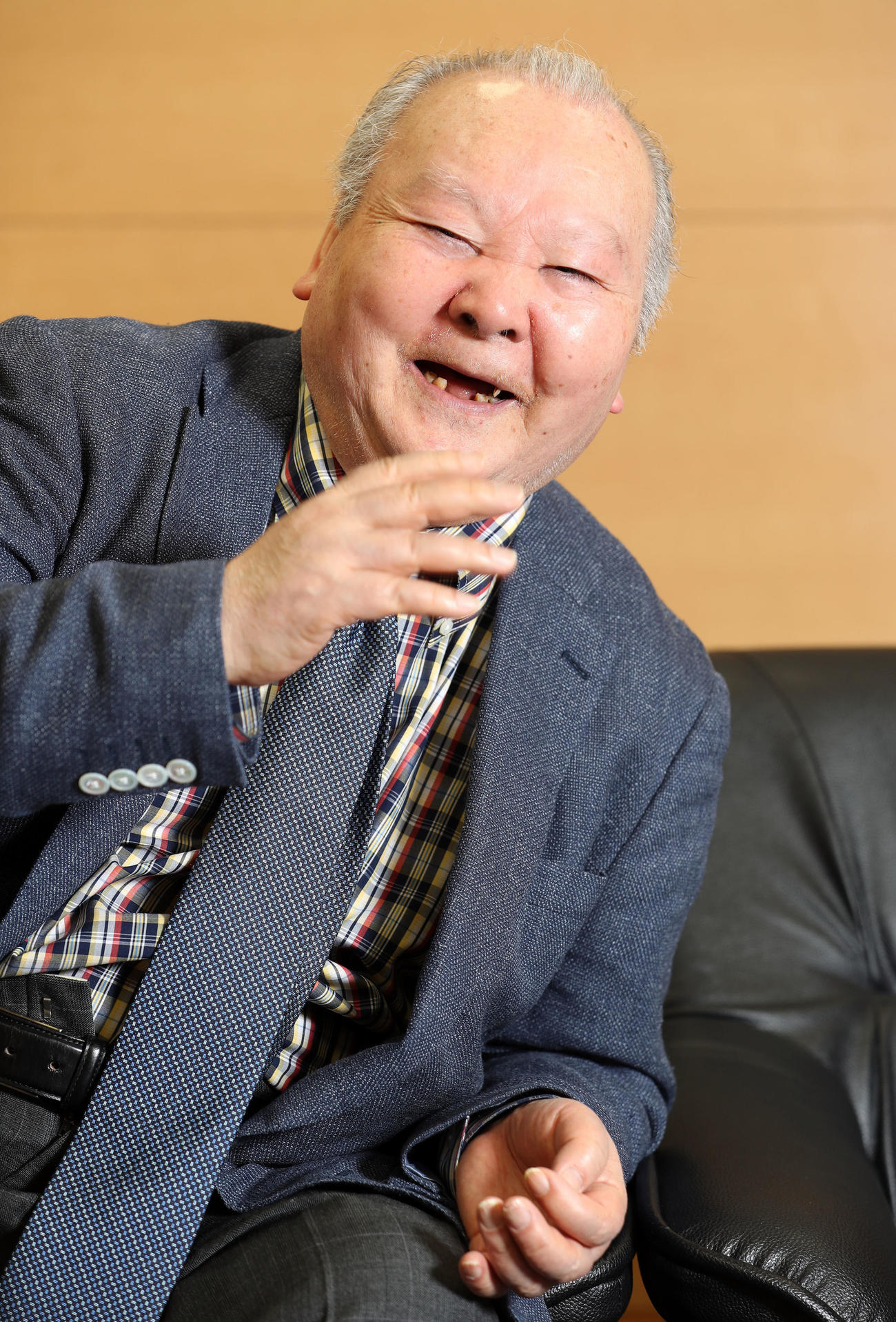 インタビュー　マスターズチャンピオンについて笑顔で話す加藤一二三氏（2017年3月撮影）