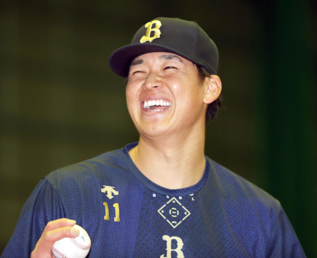 大阪・舞洲の球団施設で自主トレを公開したオリックス山下（撮影・上山淳一）