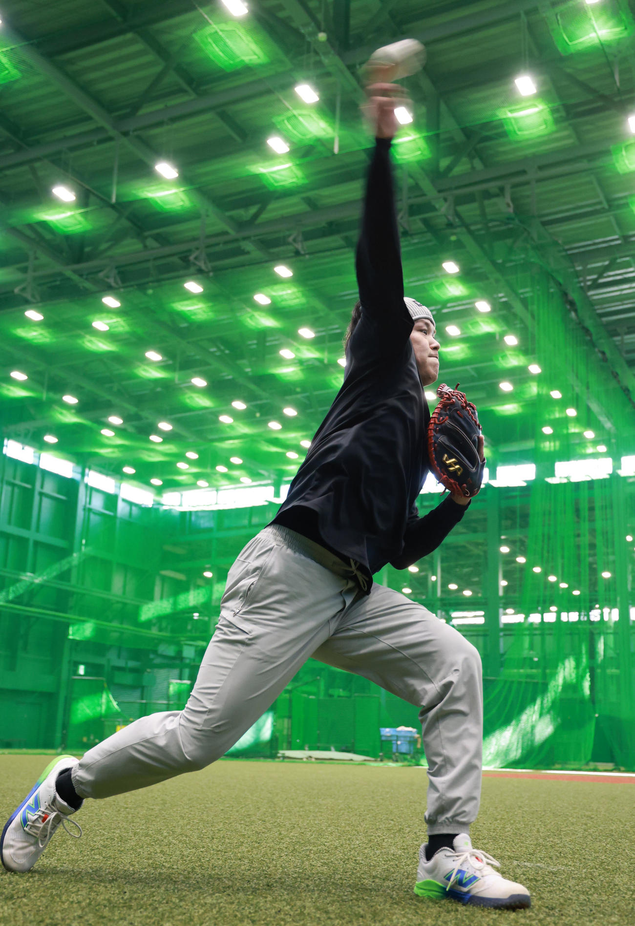 自主トレを公開した阪神伏見（撮影・上田博志）