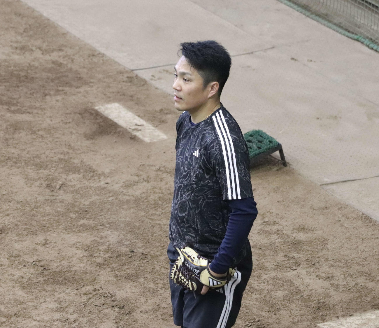 ジャイアンツ球場で自主トレする巨人則本（撮影・小早川宗一郎）