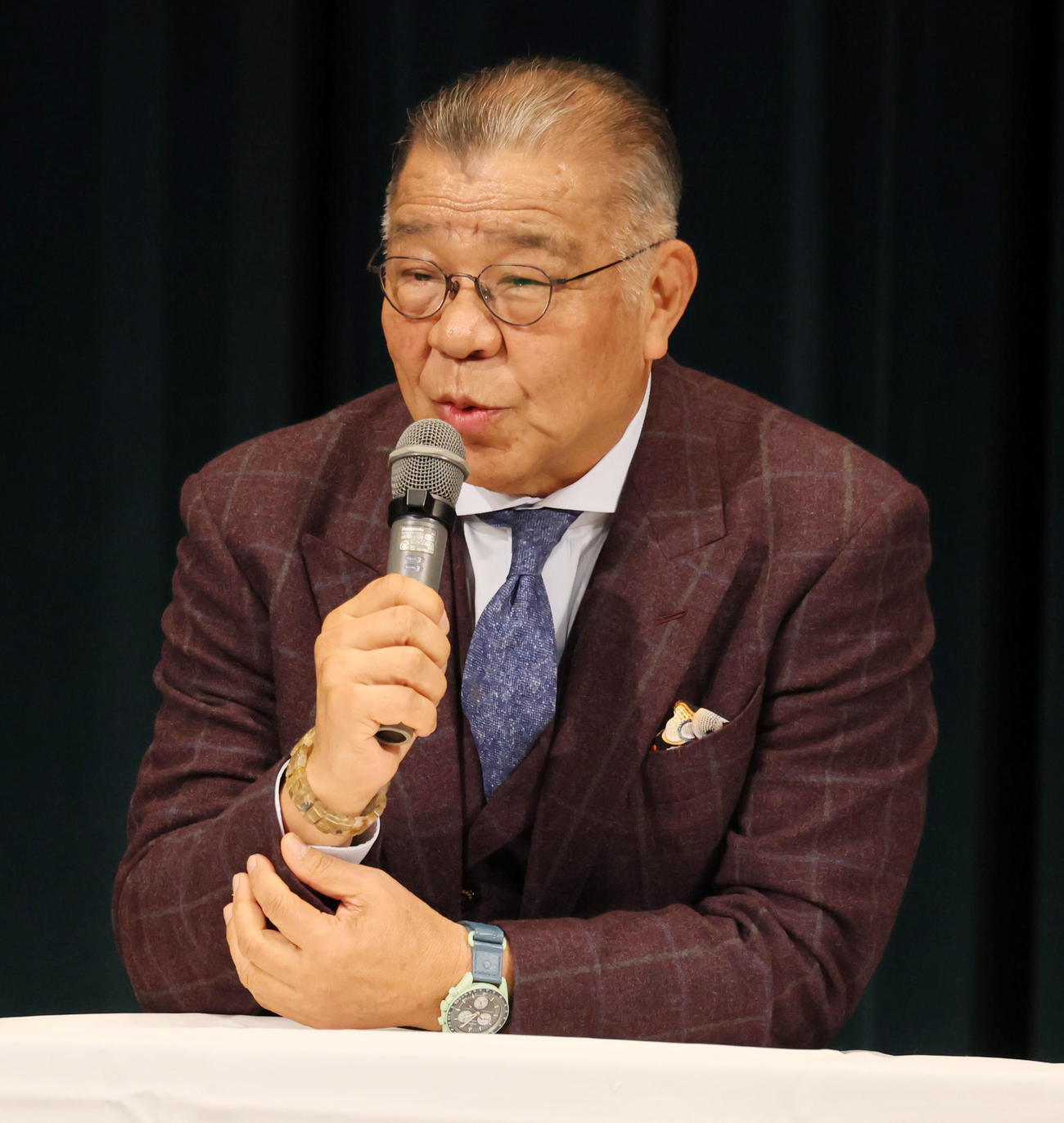 岡田オーナー付顧問とトークショーを行った掛布氏（撮影・加藤哉）