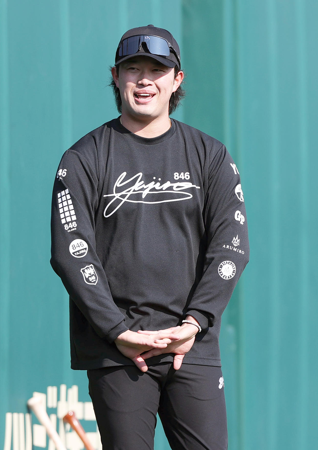 SGLスタジアムで自主トレを公開する阪神浜田（撮影・上山淳一）