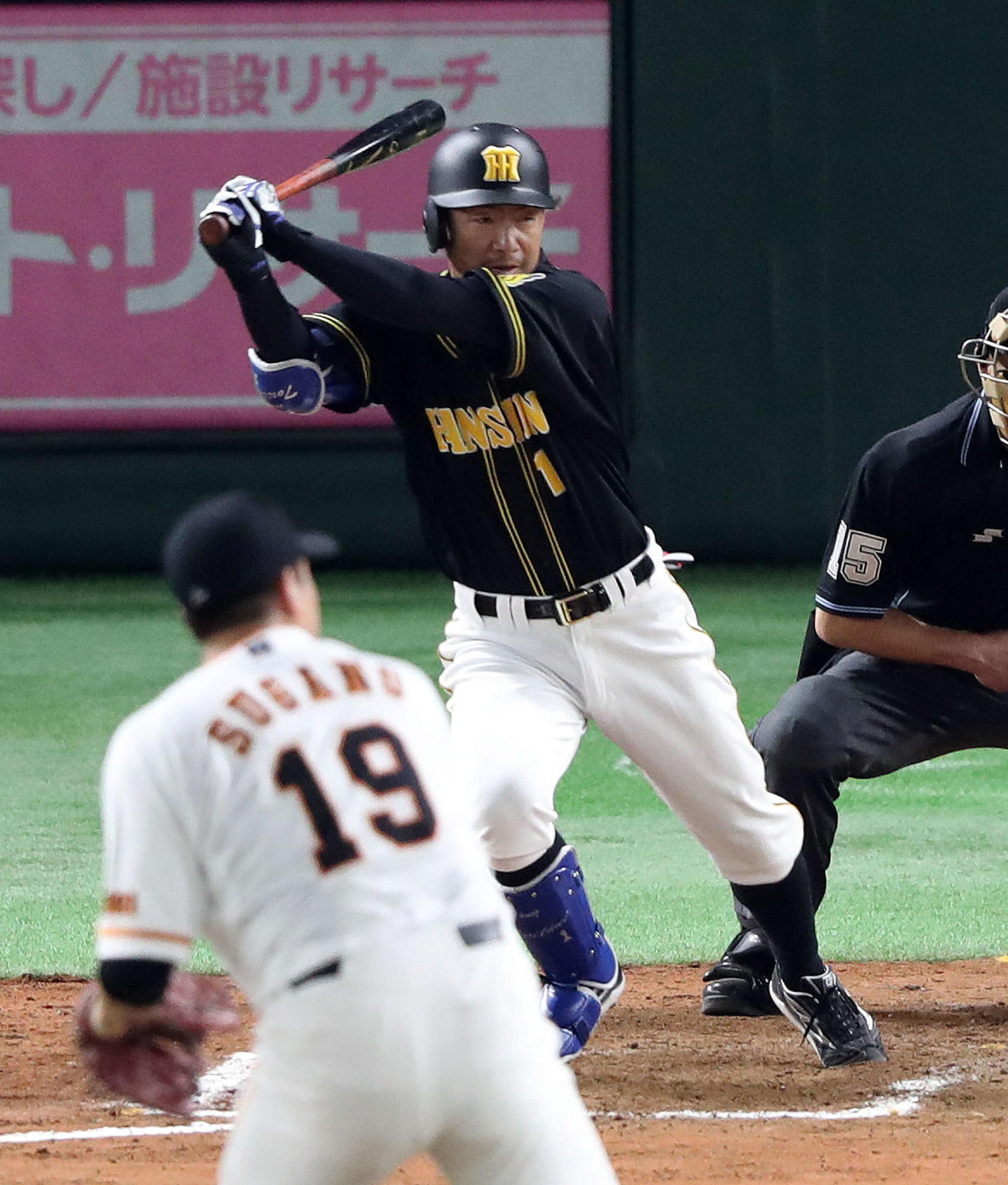 巨人対阪神　左前打を放つ現役時代の鳥谷氏（2018年3月撮影）