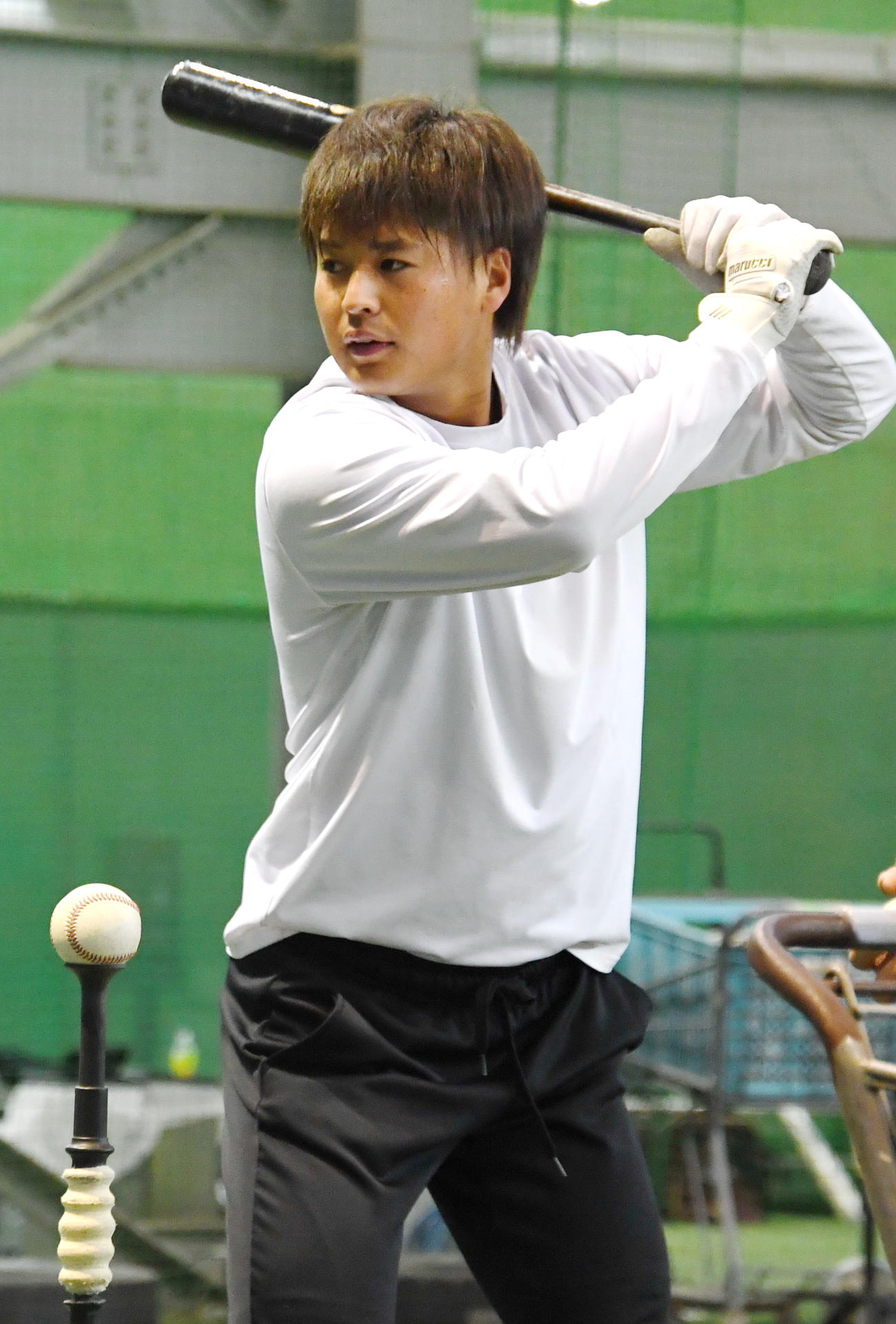 自主トレを公開した楽天黒川（撮影・山田愛斗）