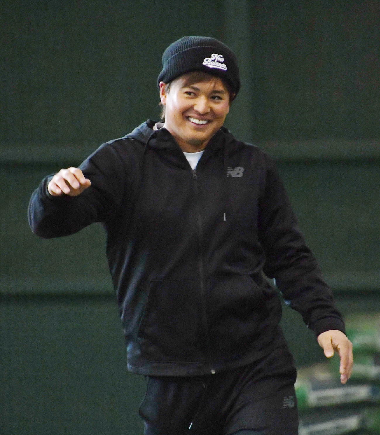 自主トレを公開した楽天黒川（撮影・山田愛斗）