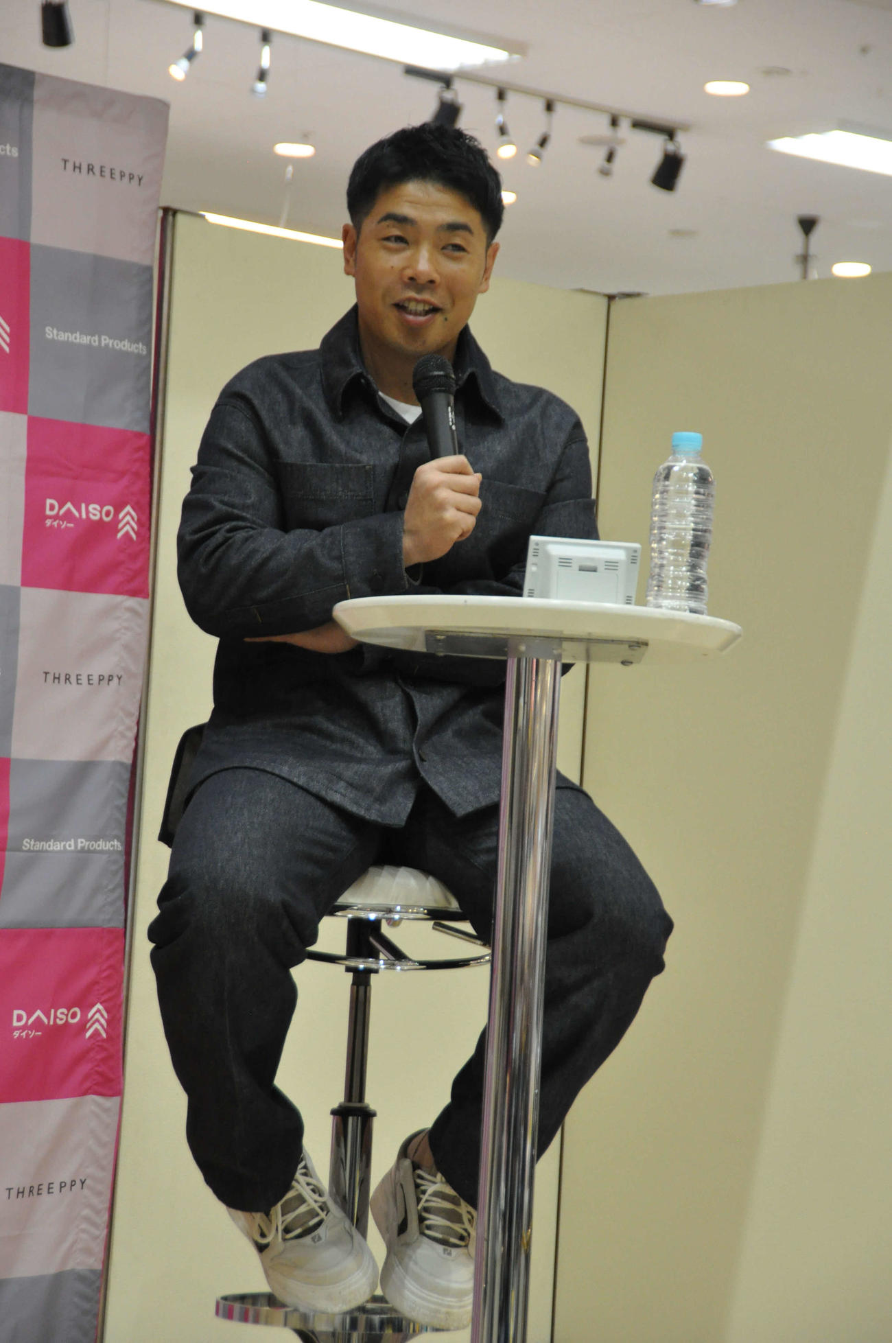 ソフトバンク近藤はトークショーを行う